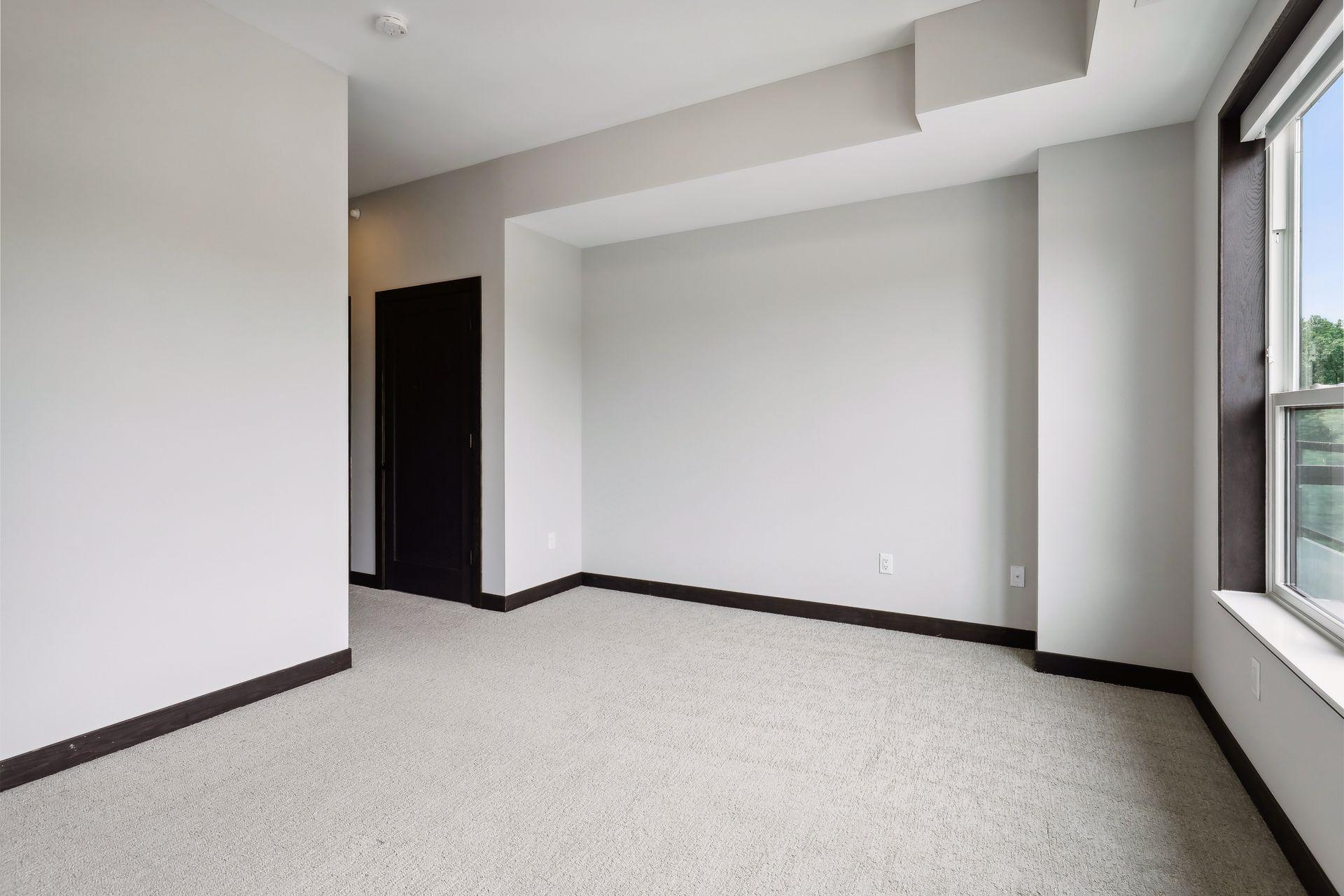 253 Lake Street E Unit: 307