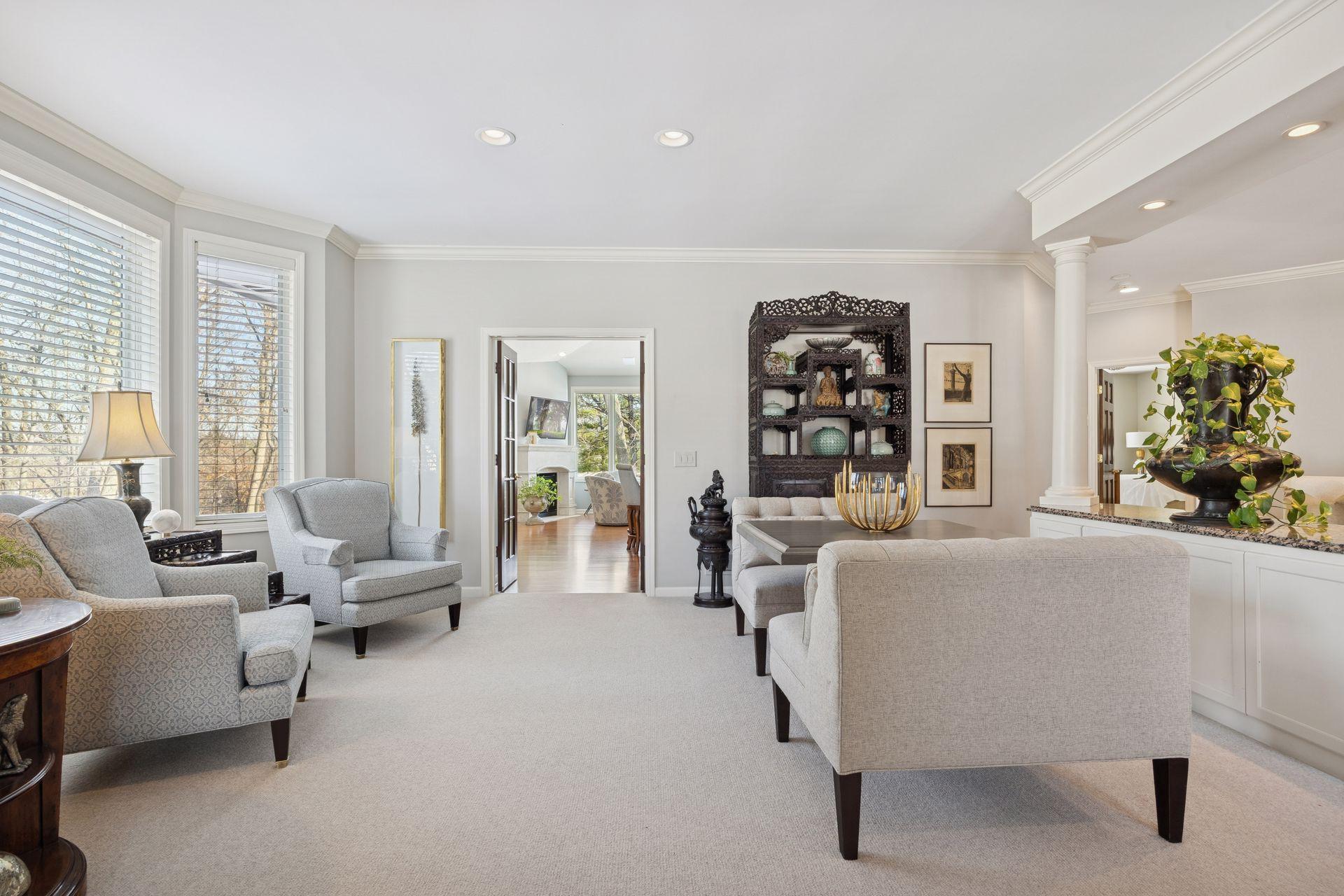 550 Waycliffe Drive N