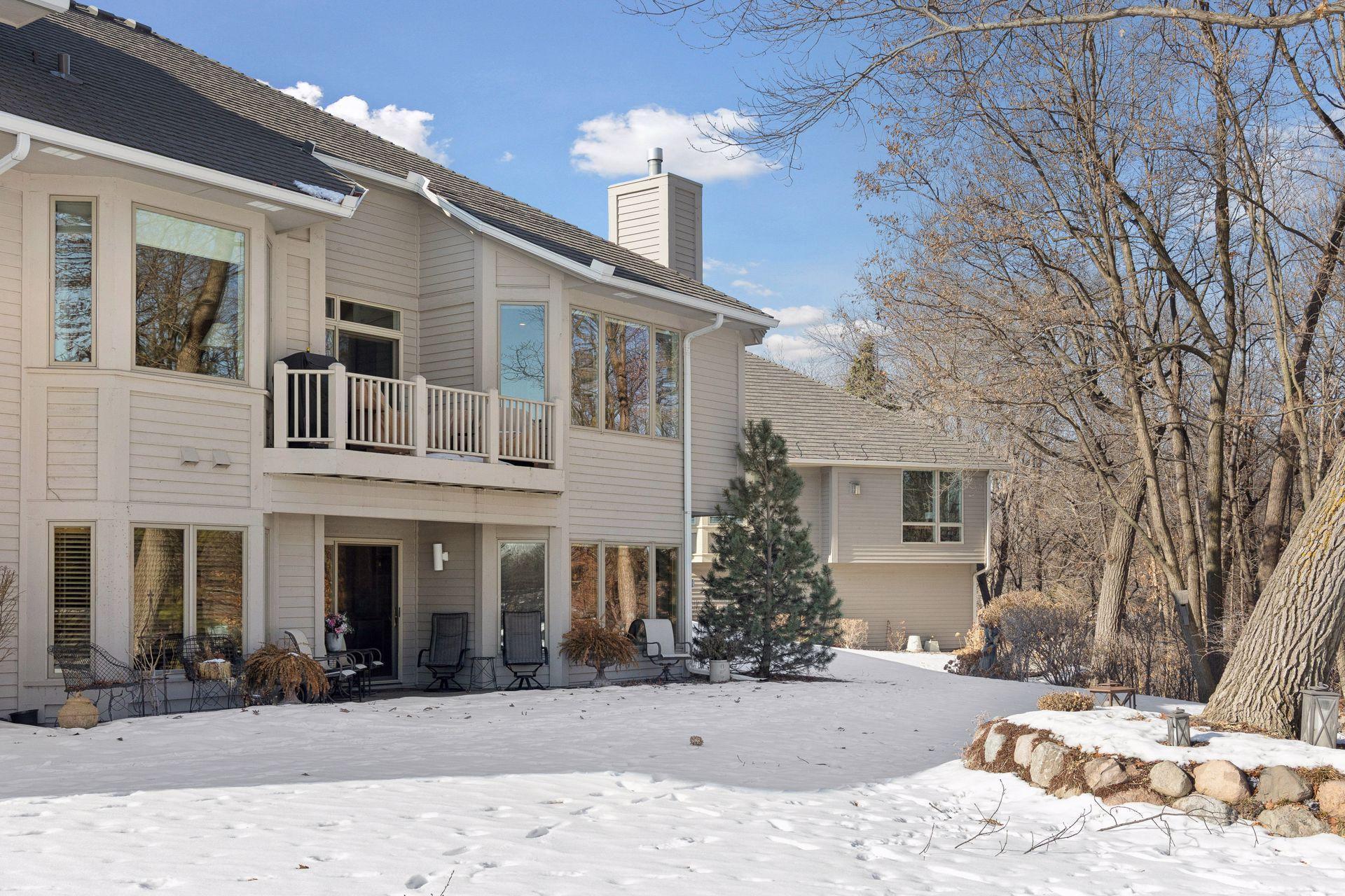 550 Waycliffe Drive N