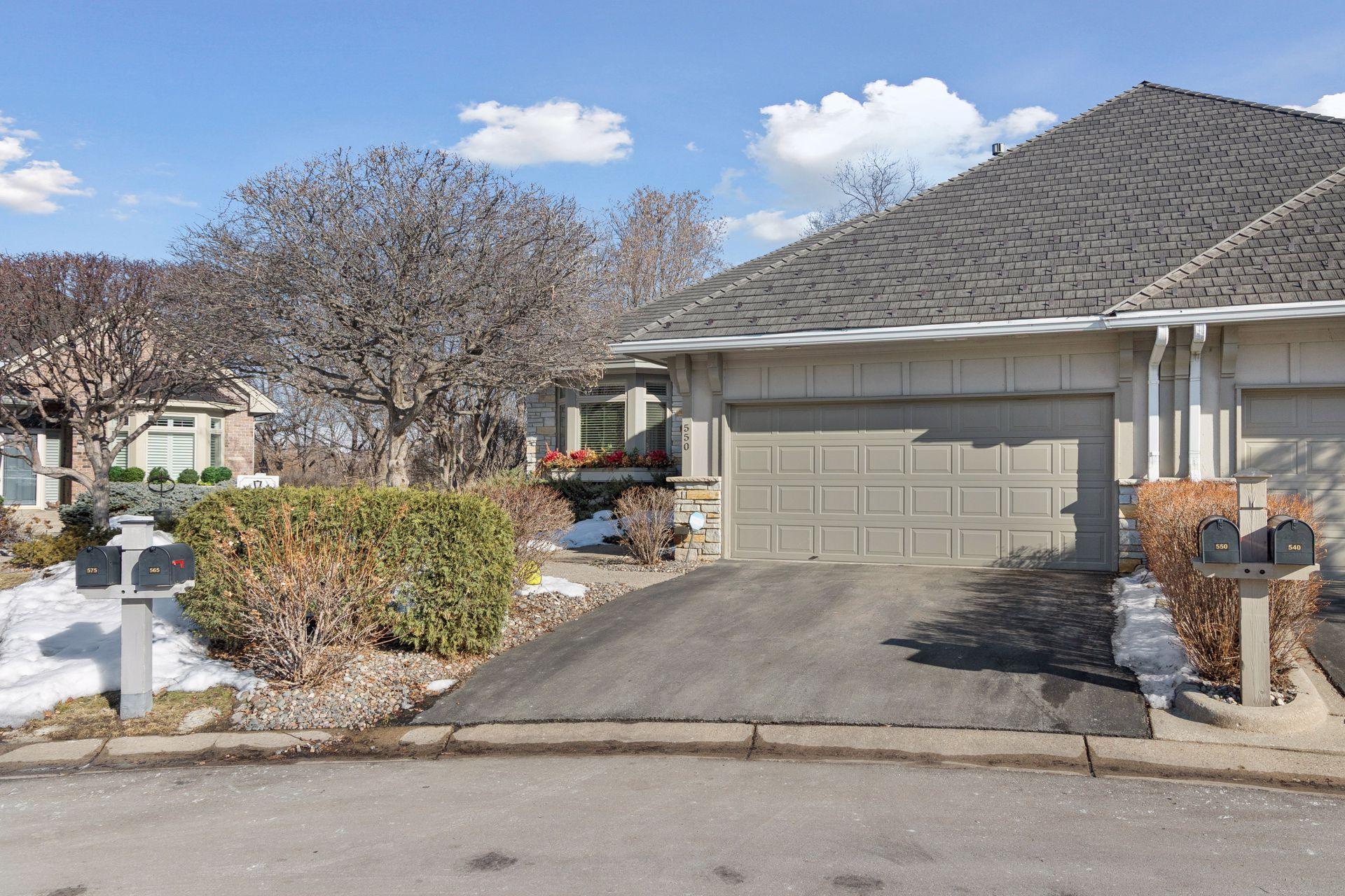 550 Waycliffe Drive N