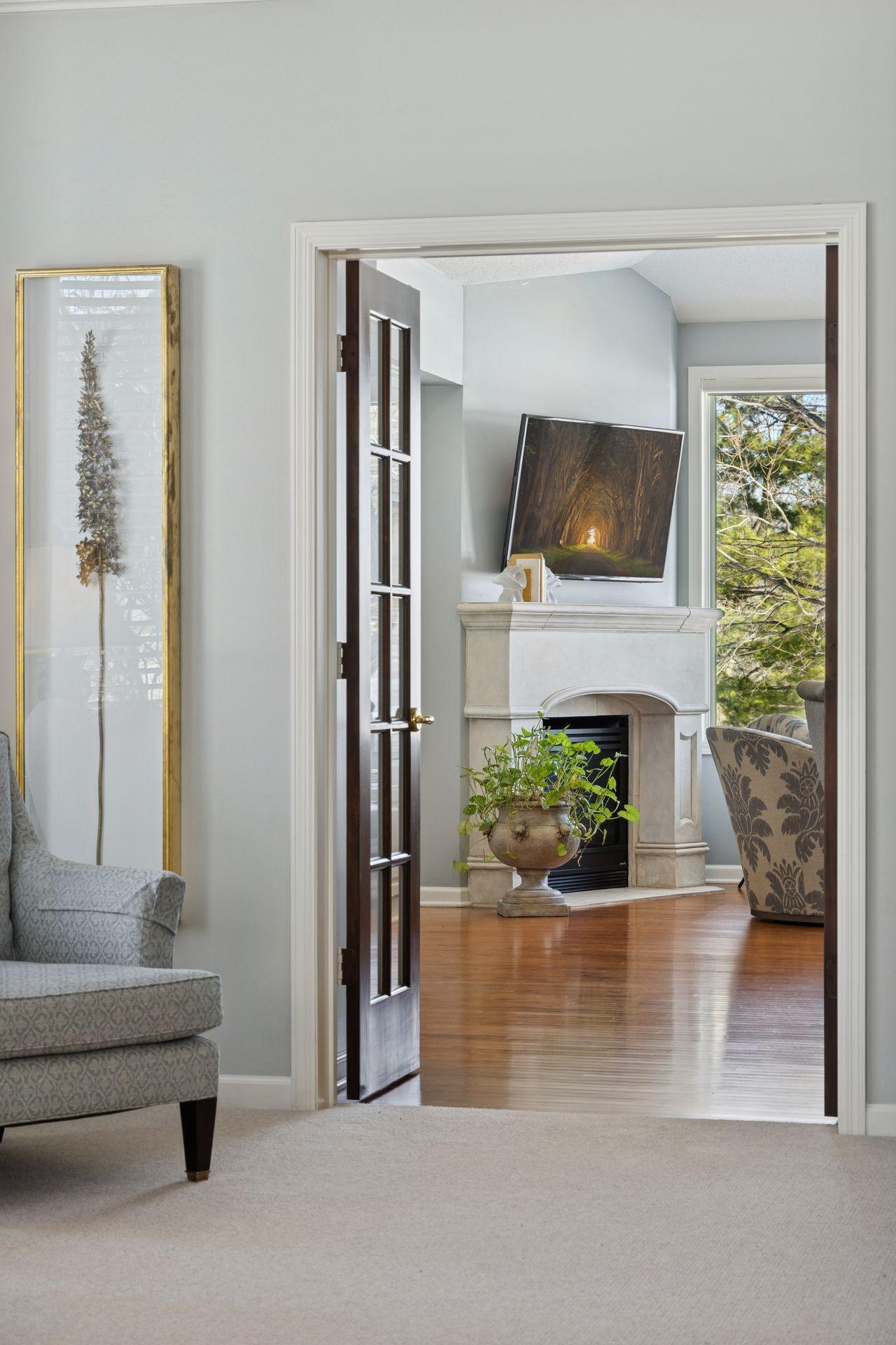 550 Waycliffe Drive N