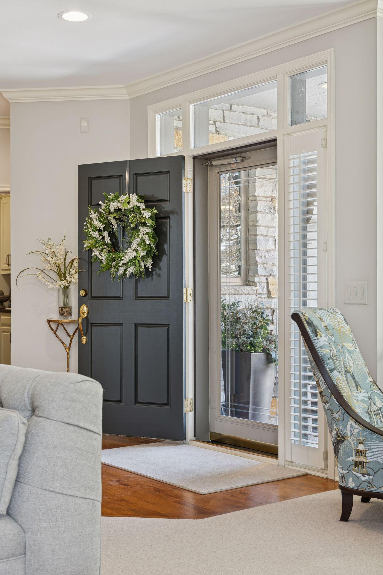 550 Waycliffe Drive N