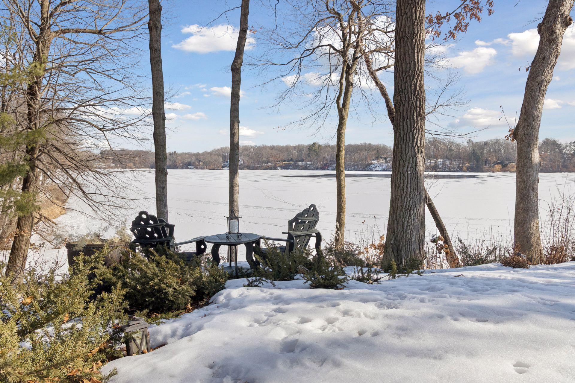 550 Waycliffe Drive N