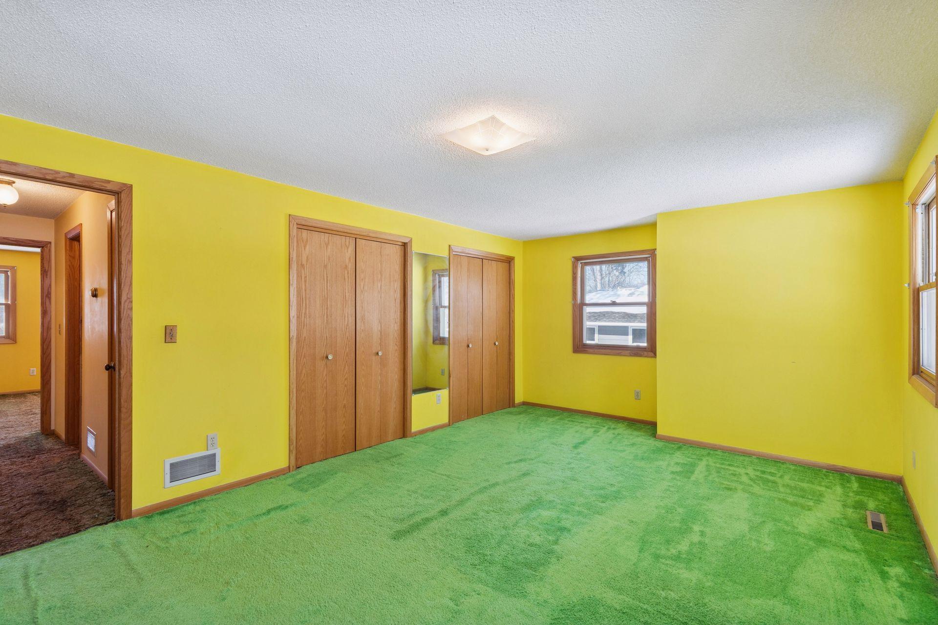 3925 Victoria Street