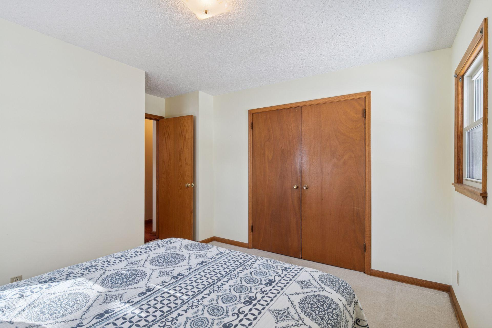 3925 Victoria Street