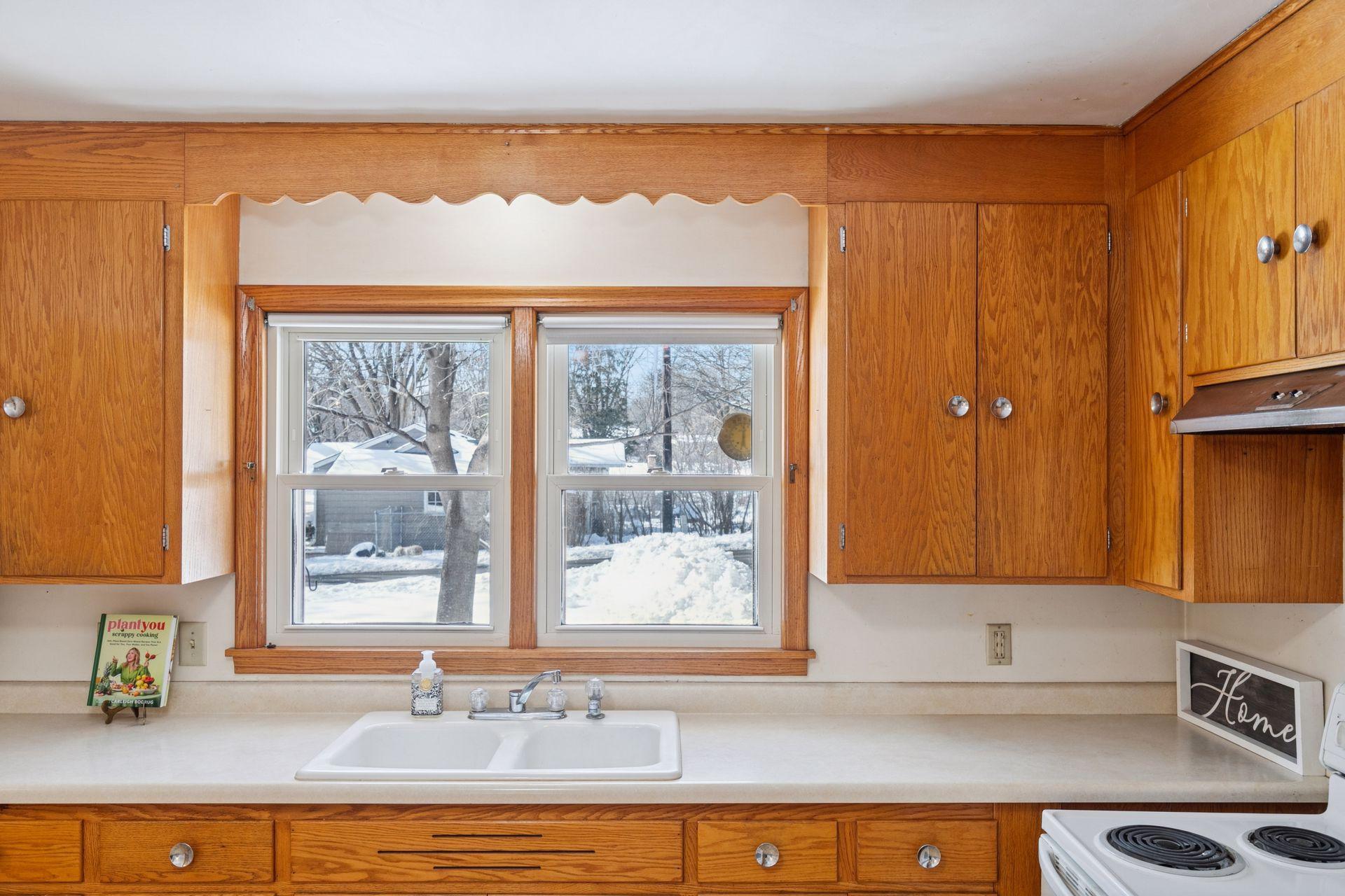 3925 Victoria Street