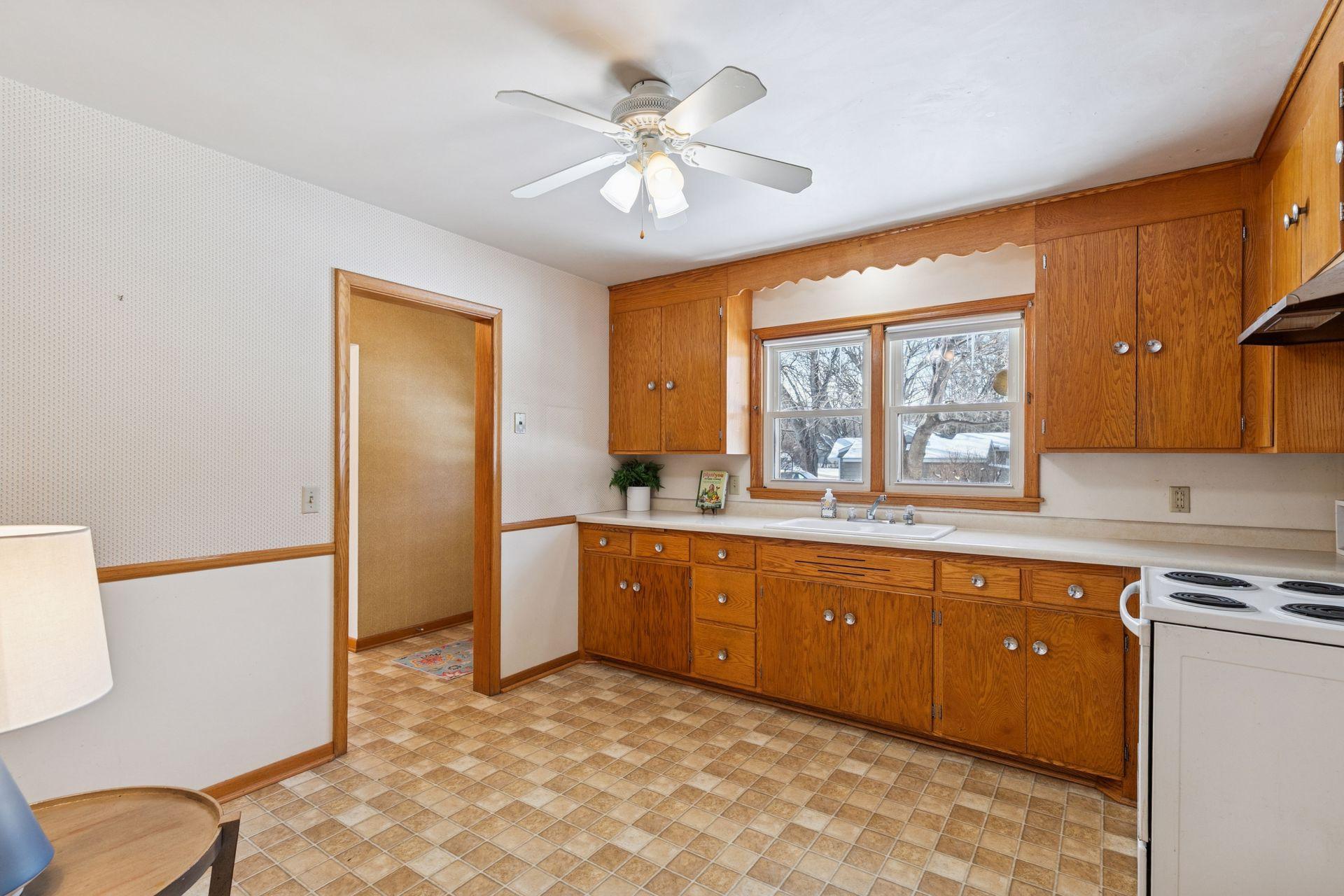 3925 Victoria Street