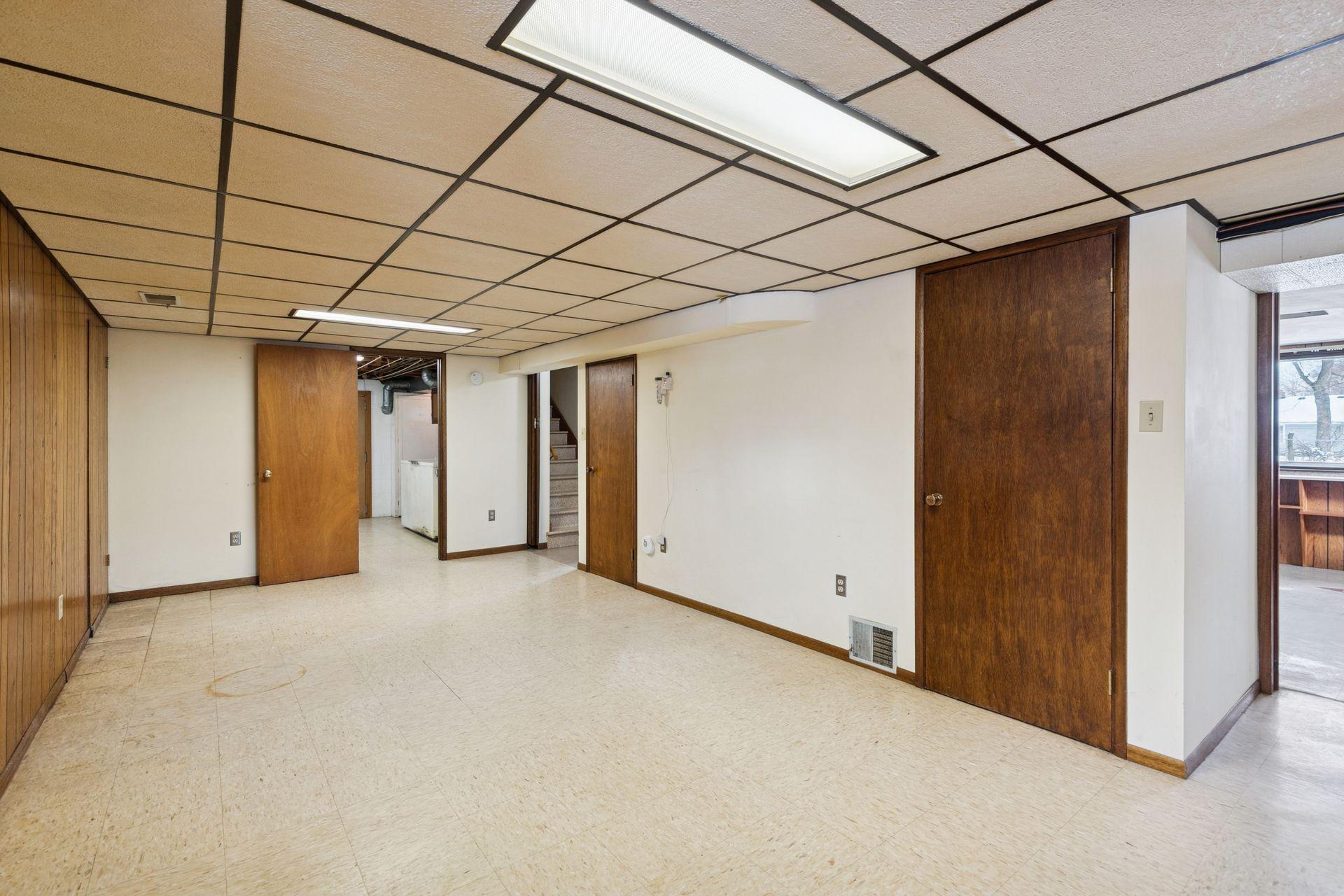 3925 Victoria Street