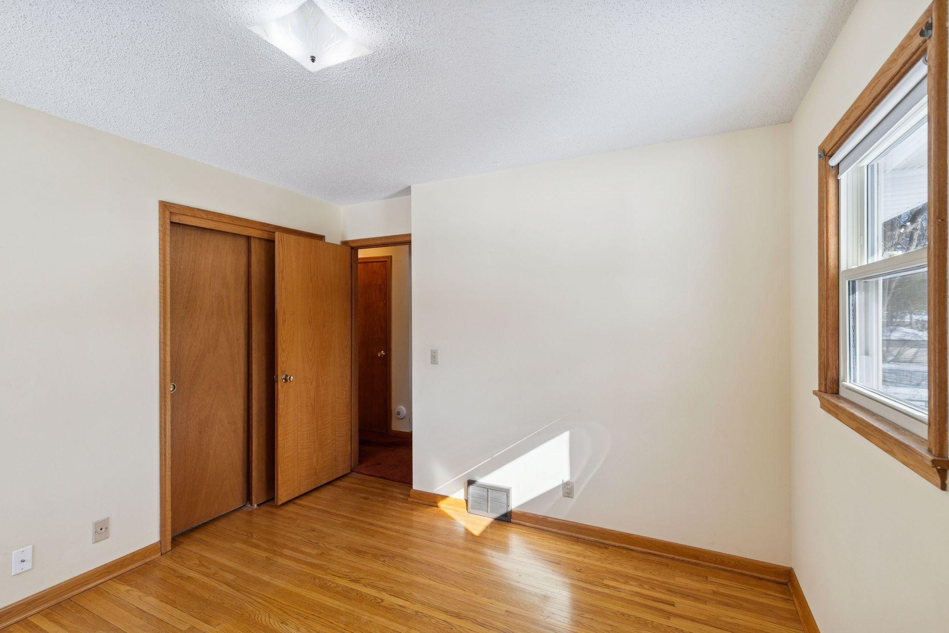 3925 Victoria Street