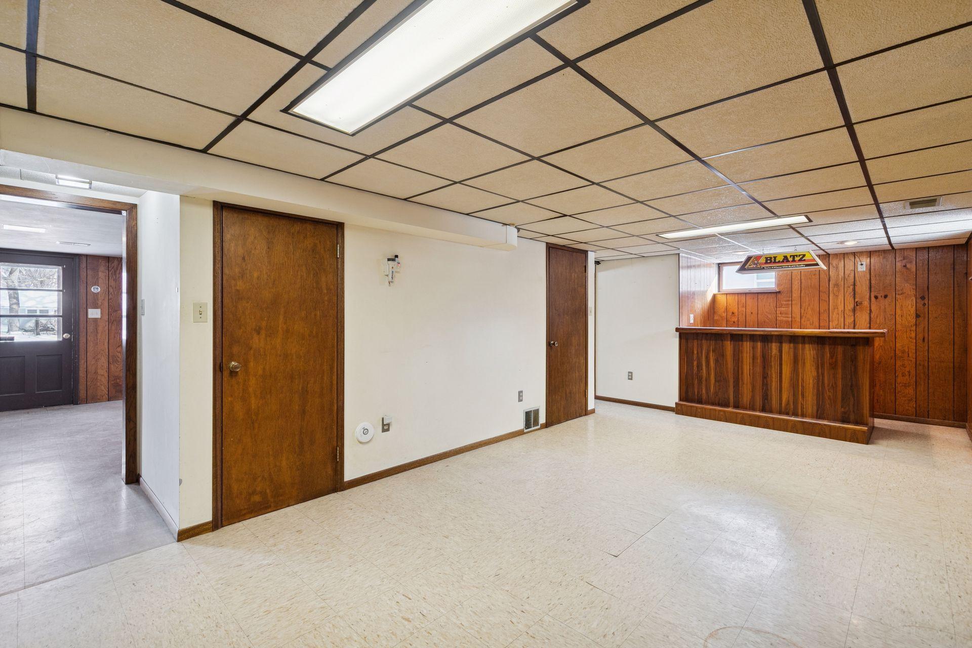 3925 Victoria Street