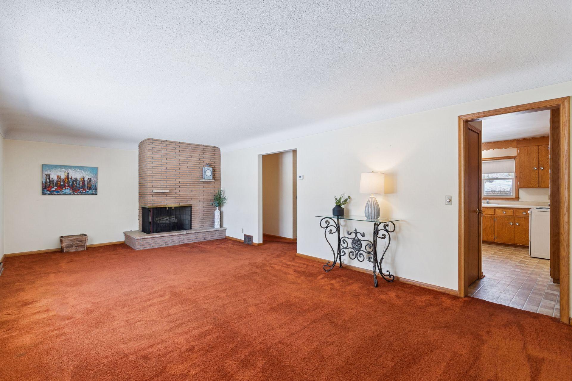 3925 Victoria Street