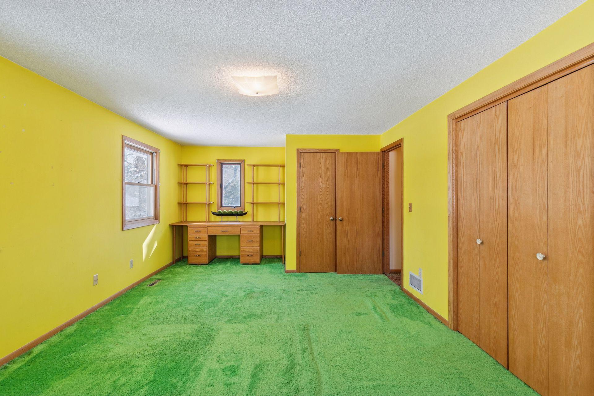 3925 Victoria Street