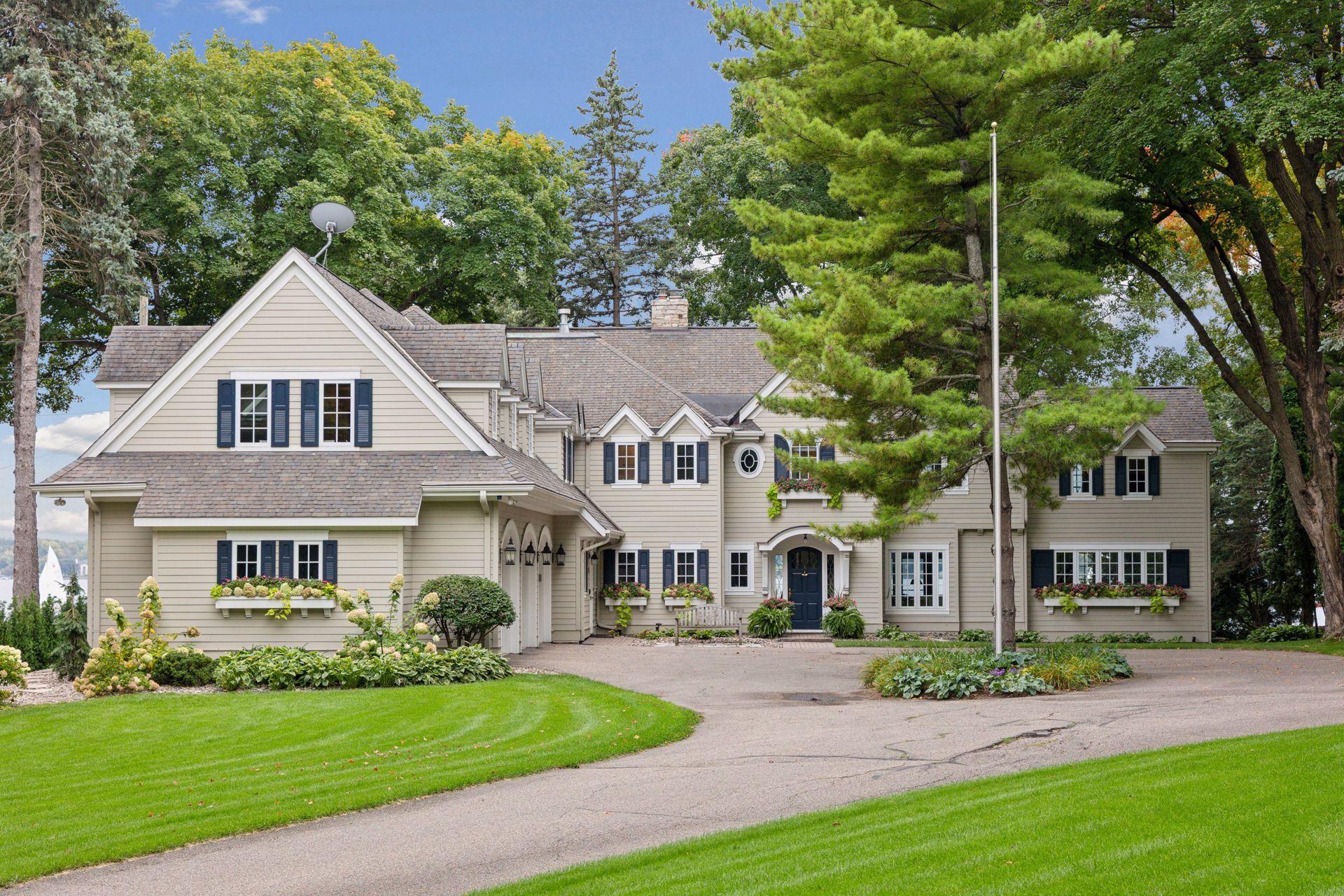 964 E Shady Lane