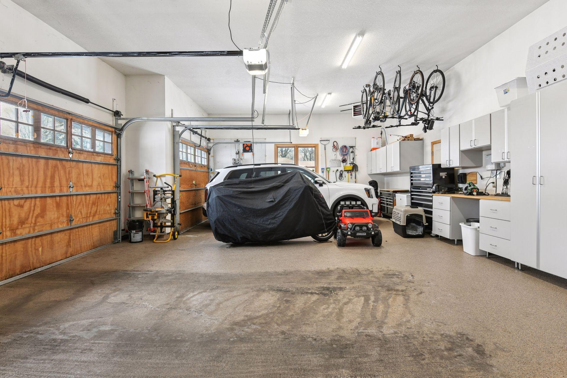 2584 N Saunders Lake Drive