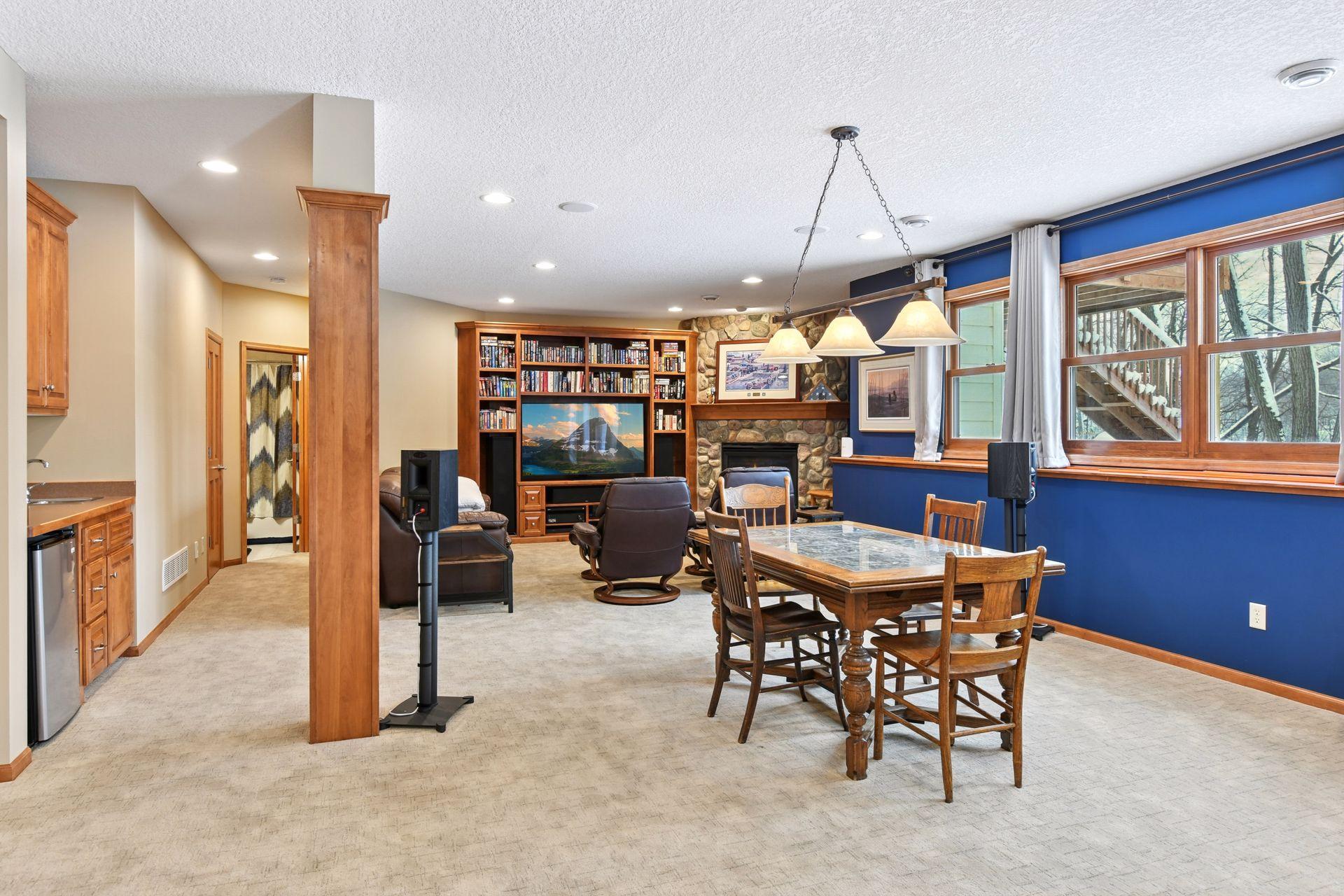 2584 N Saunders Lake Drive