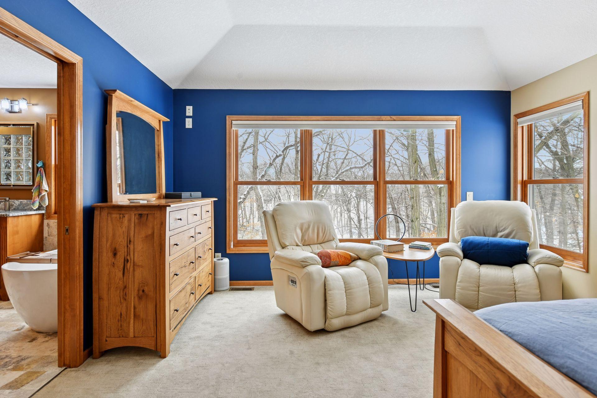 2584 N Saunders Lake Drive