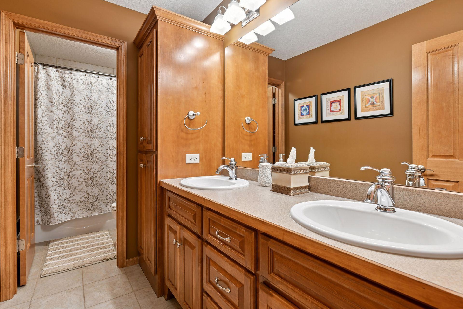 2584 N Saunders Lake Drive