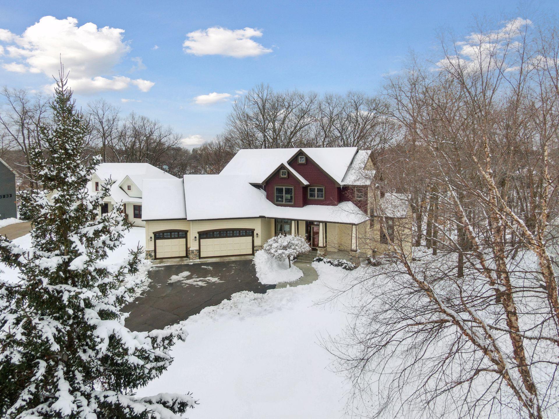 2584 N Saunders Lake Drive