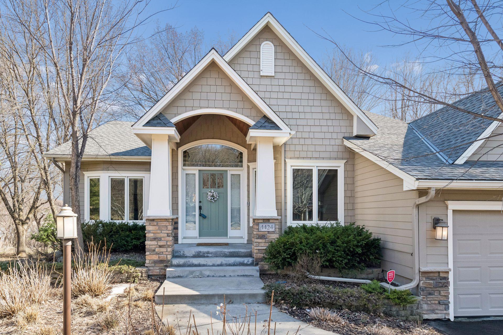 4424 Camelot Drive