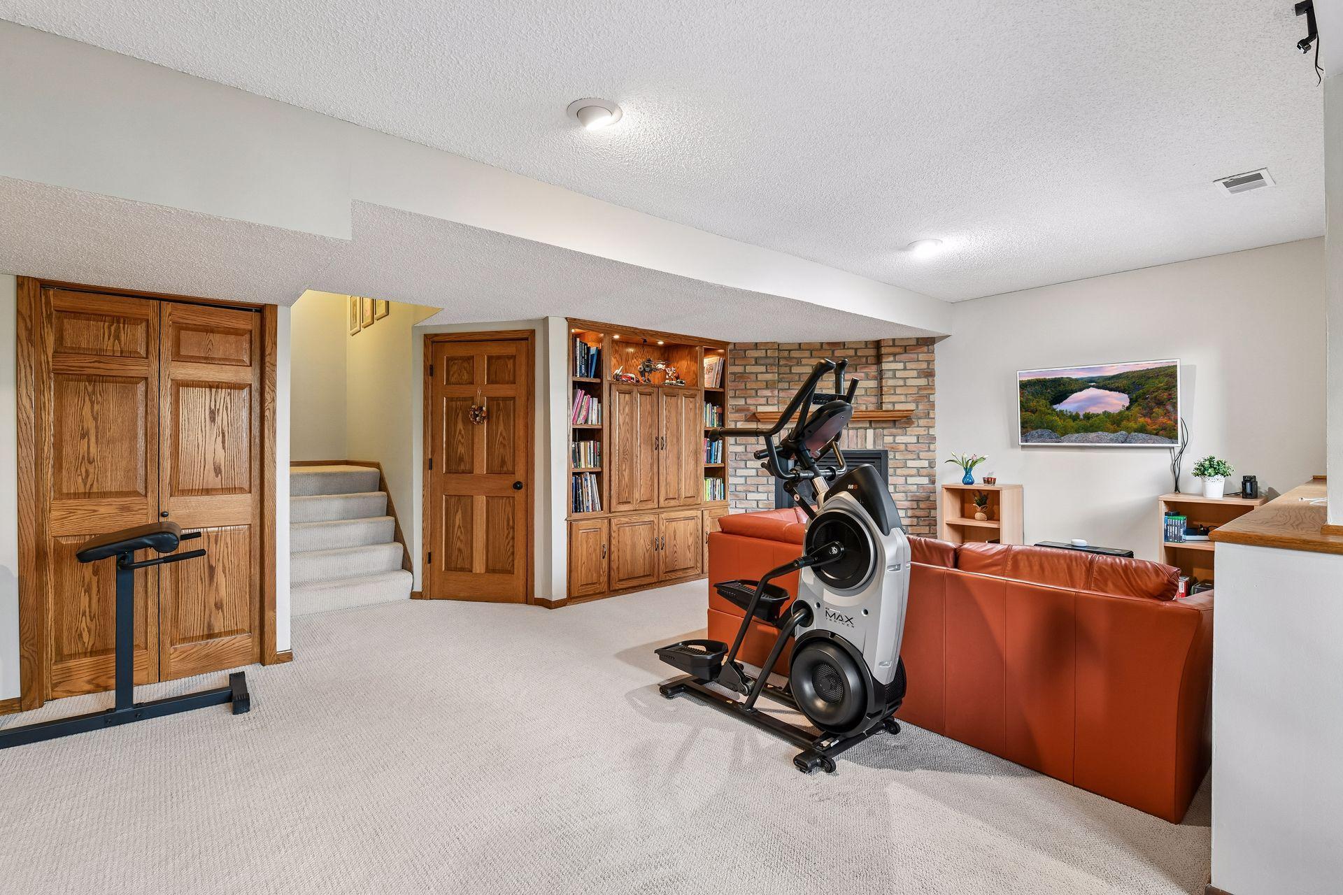 4424 Camelot Drive