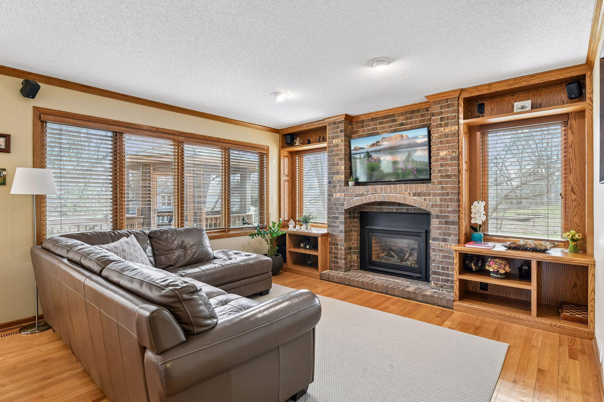 4424 Camelot Drive