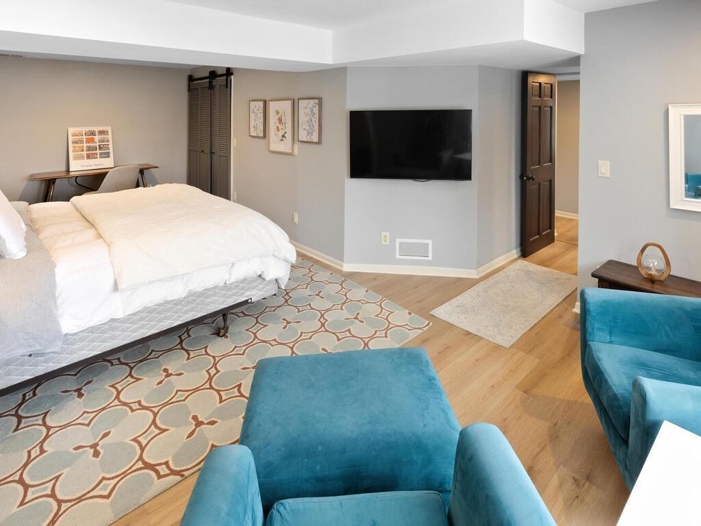 14811 Minnehaha Place