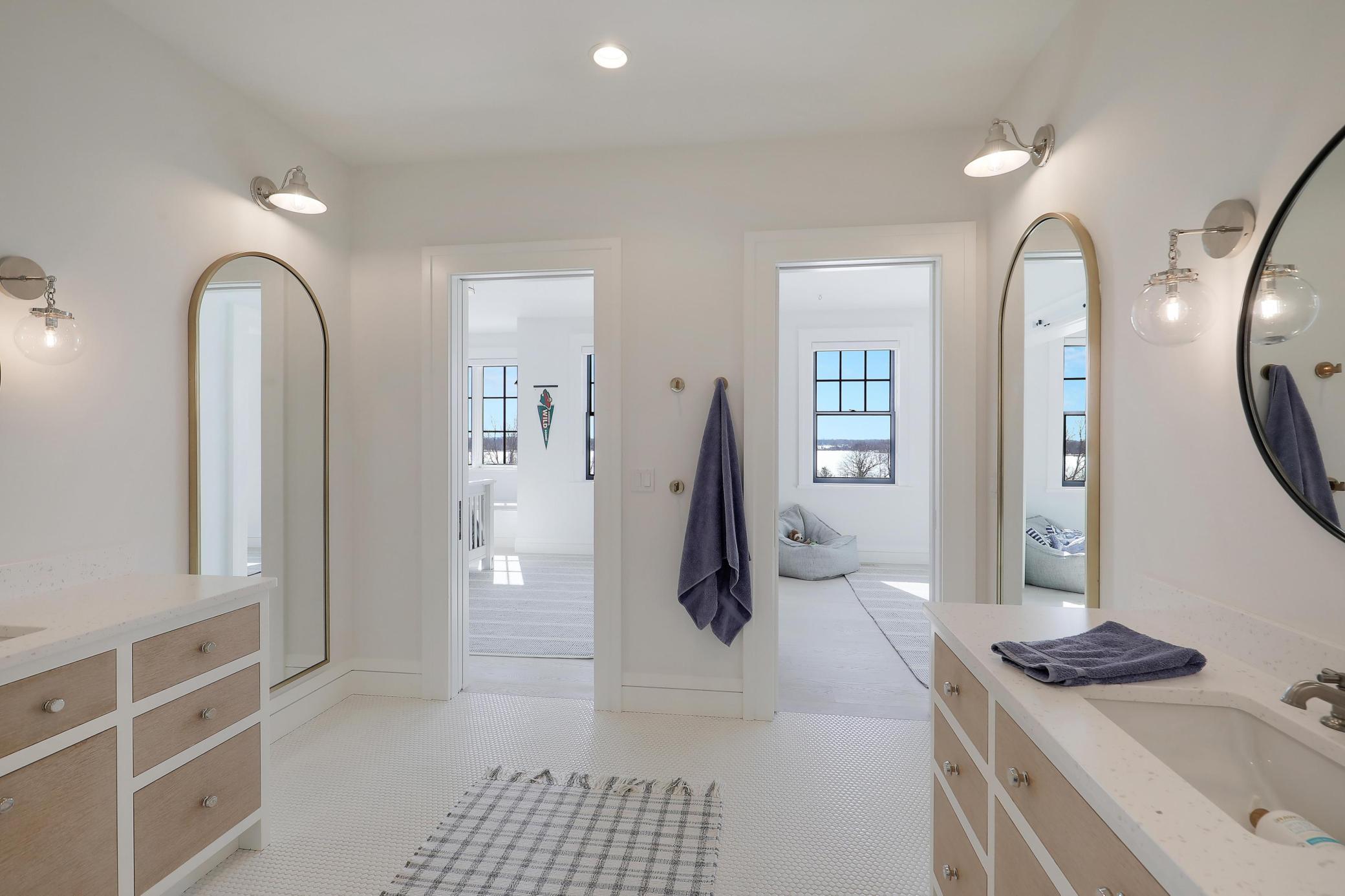 3280 Fox Street