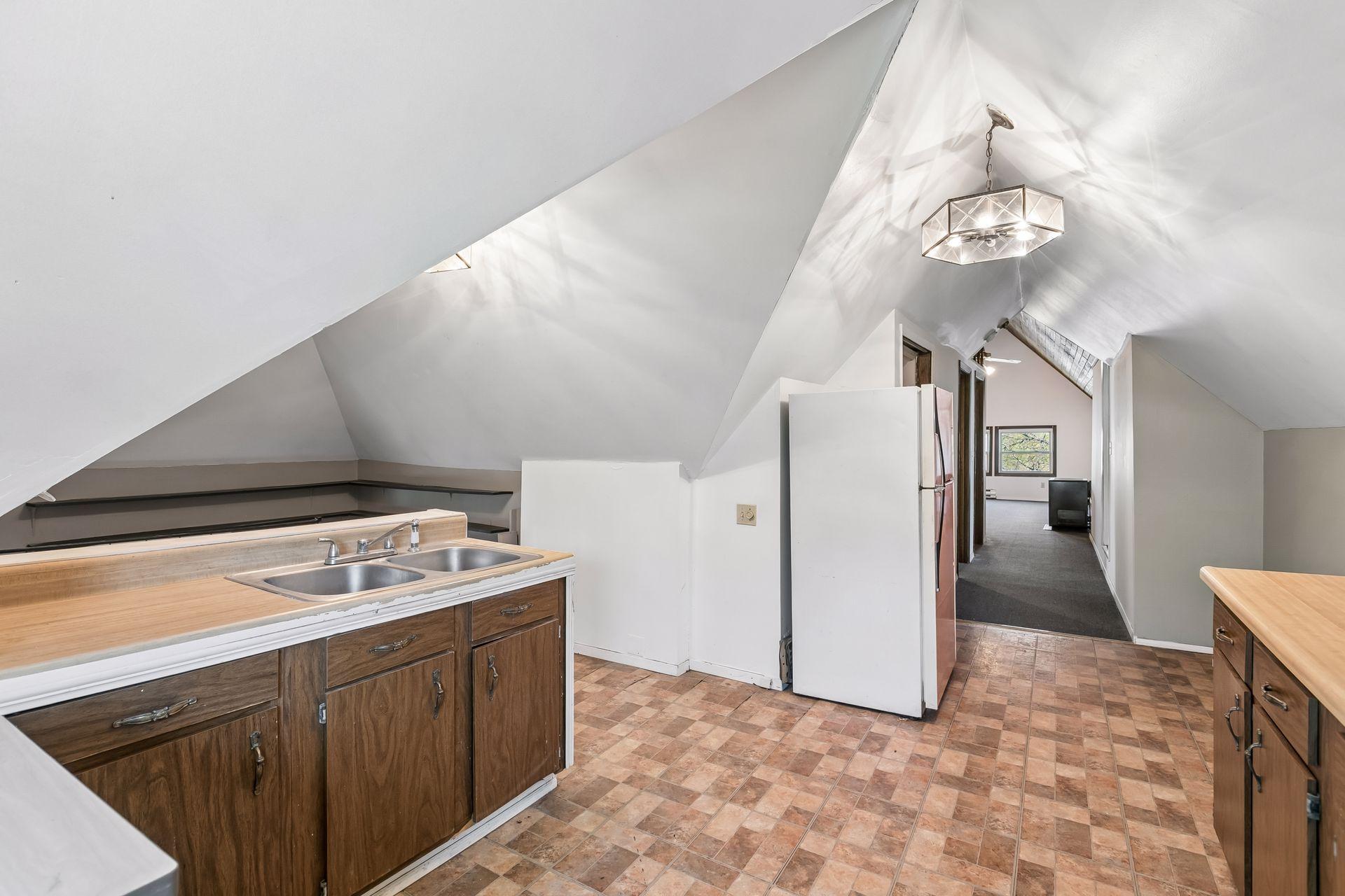 1300 Grand Street NE