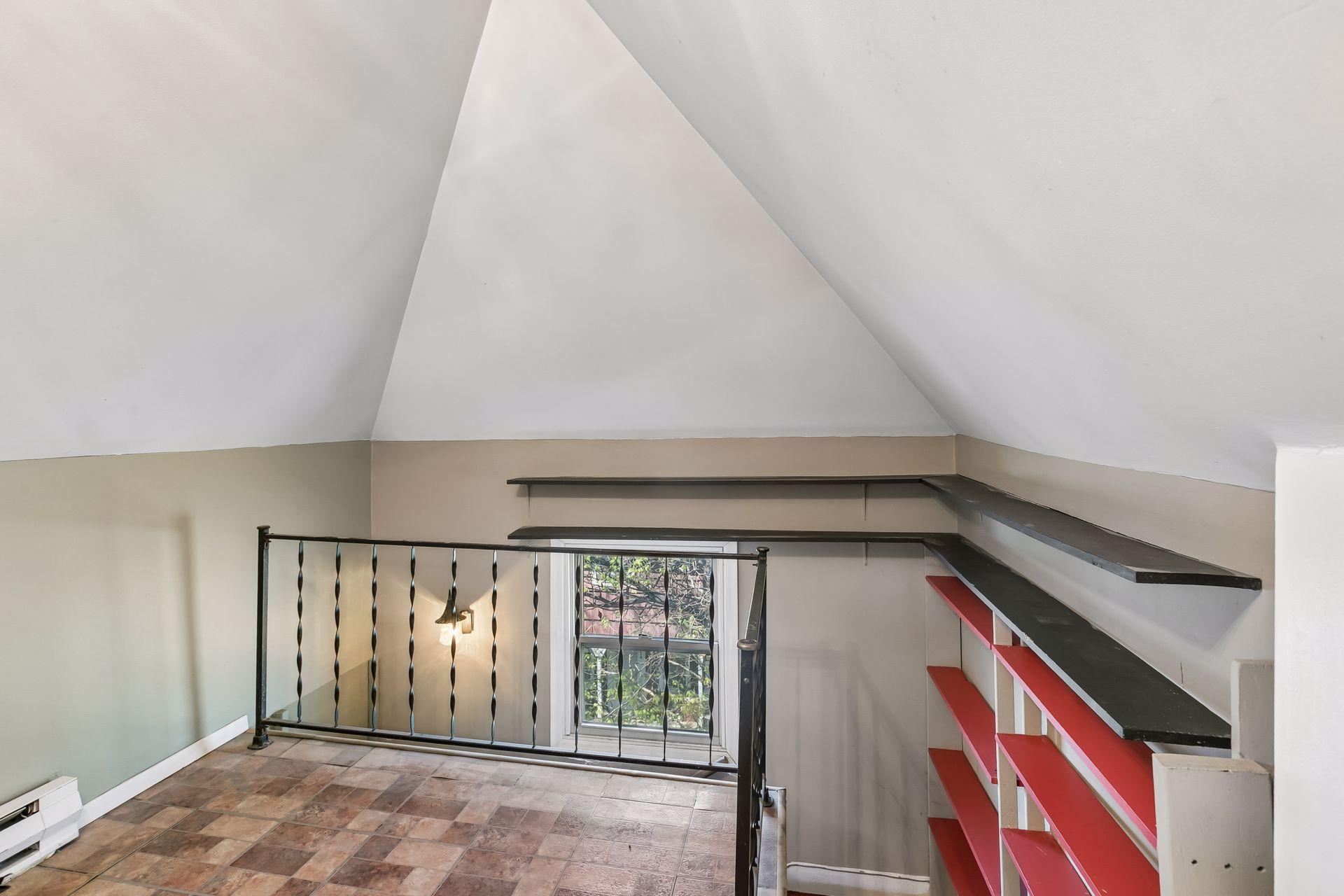 1300 Grand Street NE