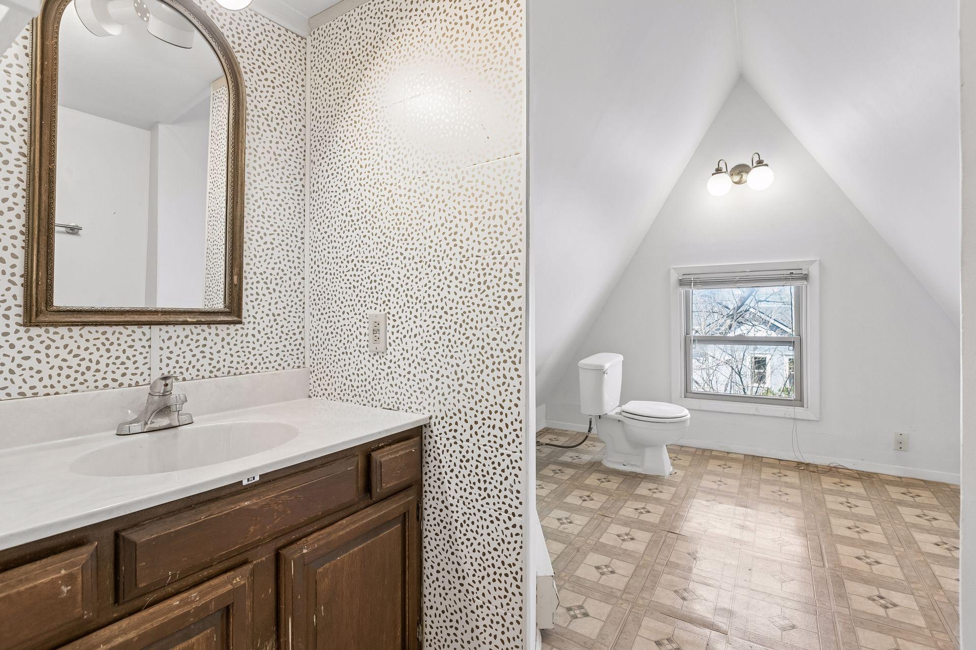 1300 Grand Street NE