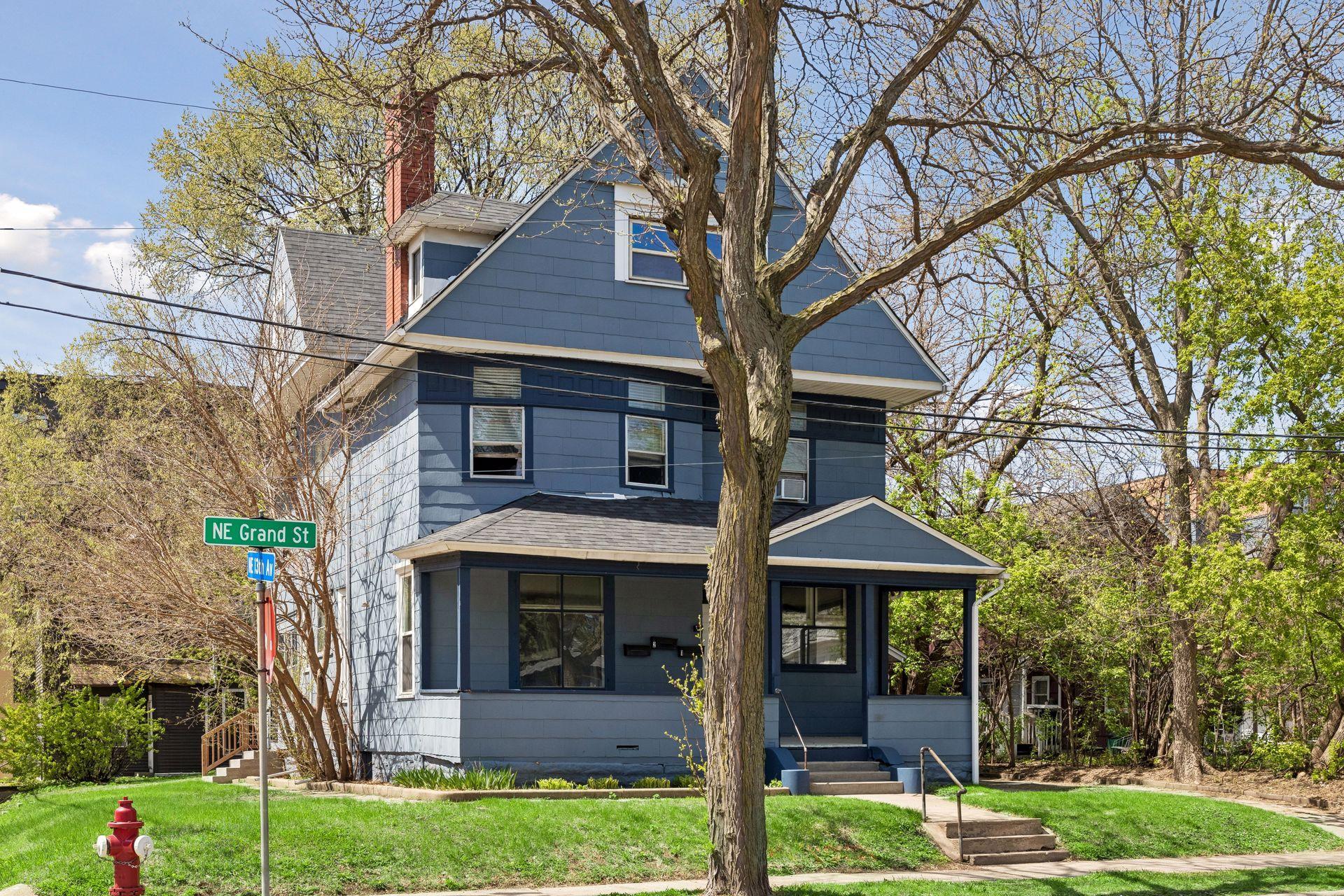 1300 Grand Street NE