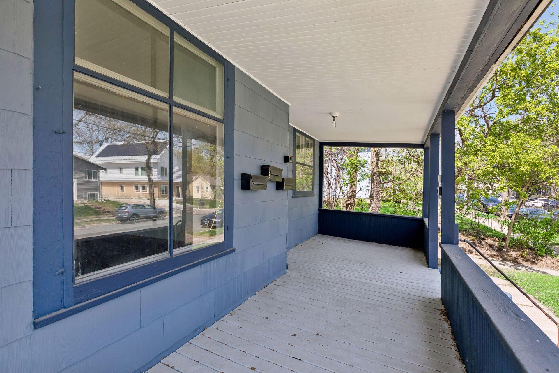 1300 Grand Street NE