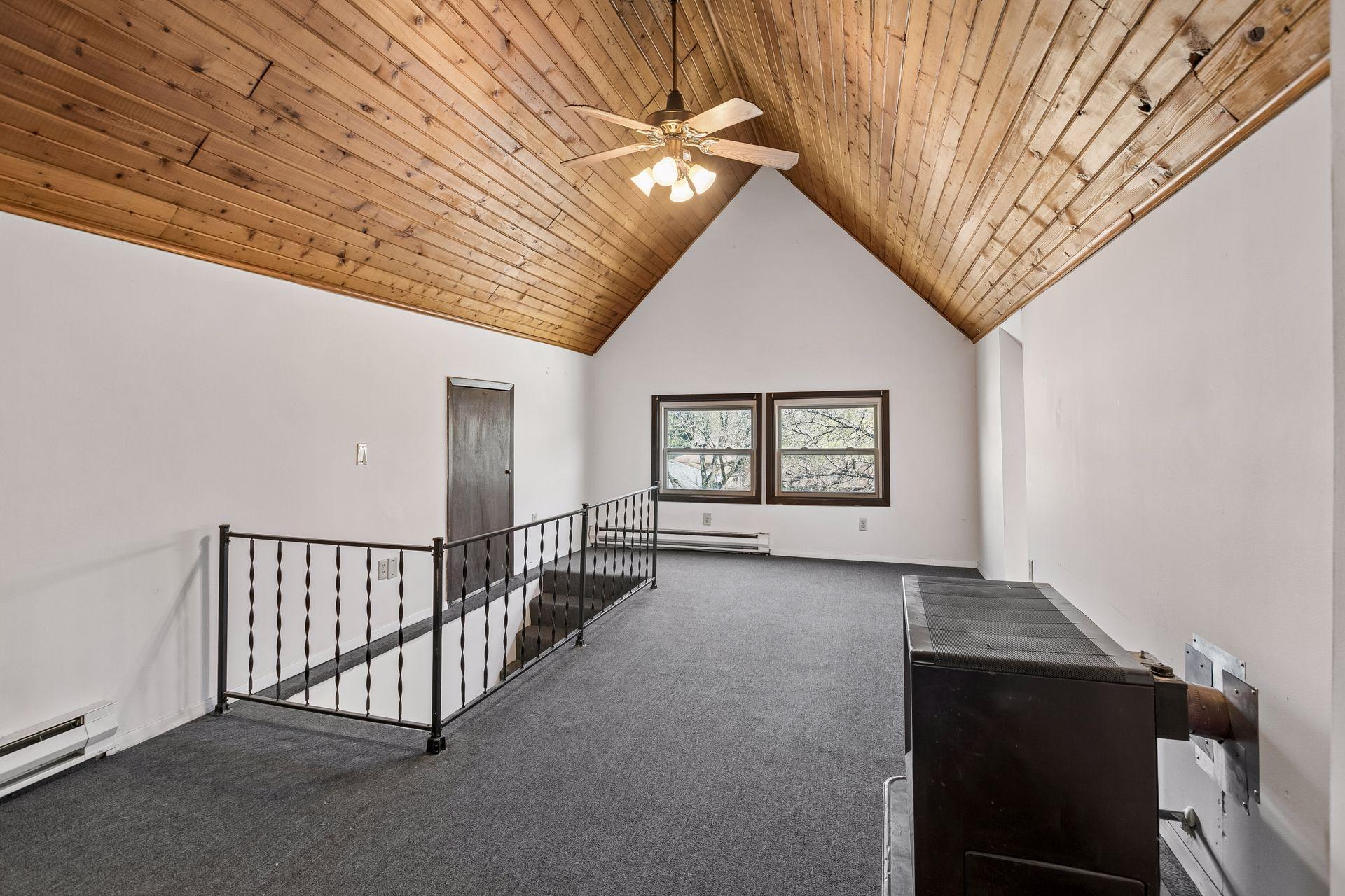 1300 Grand Street NE