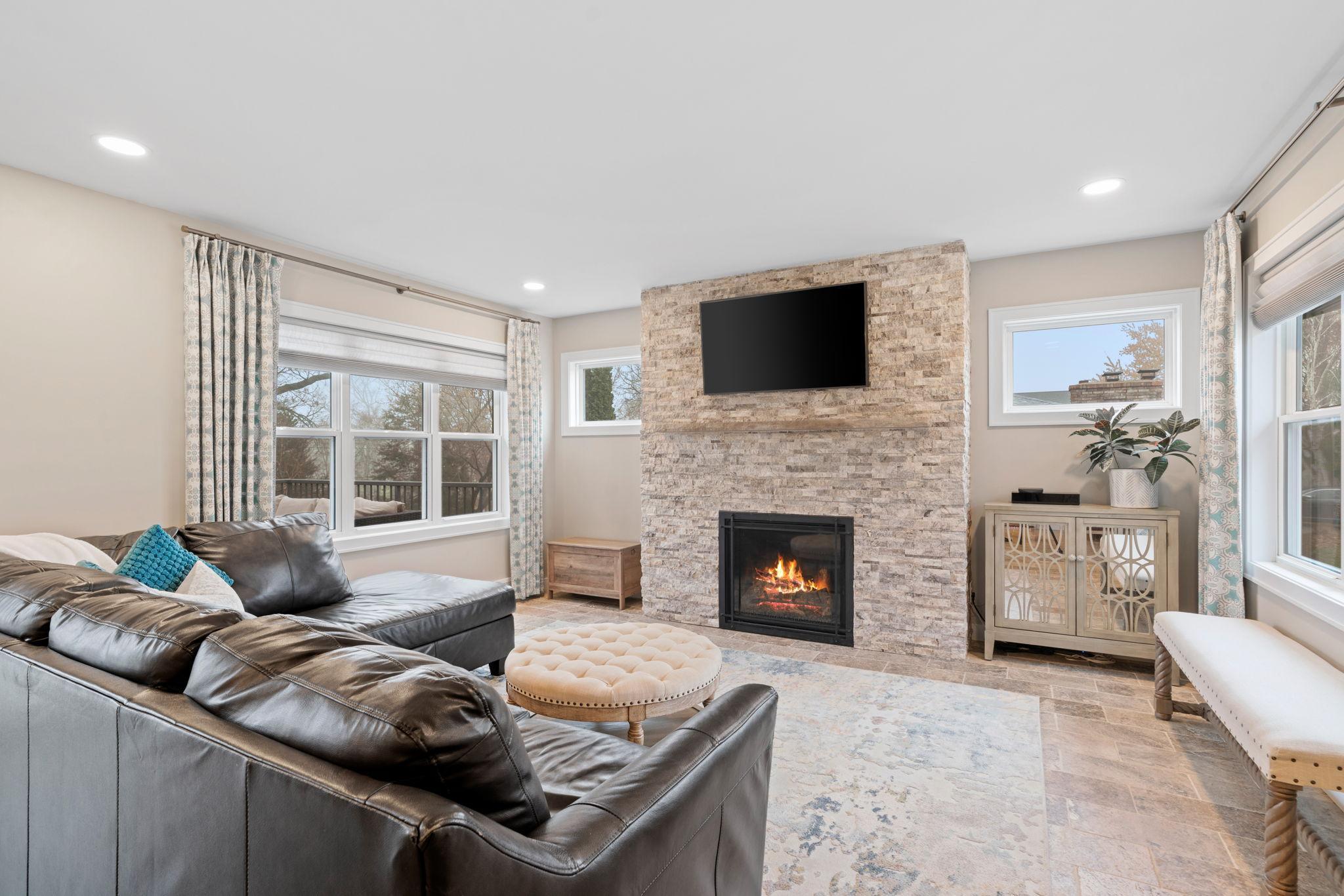 1108 Quebec Avenue N