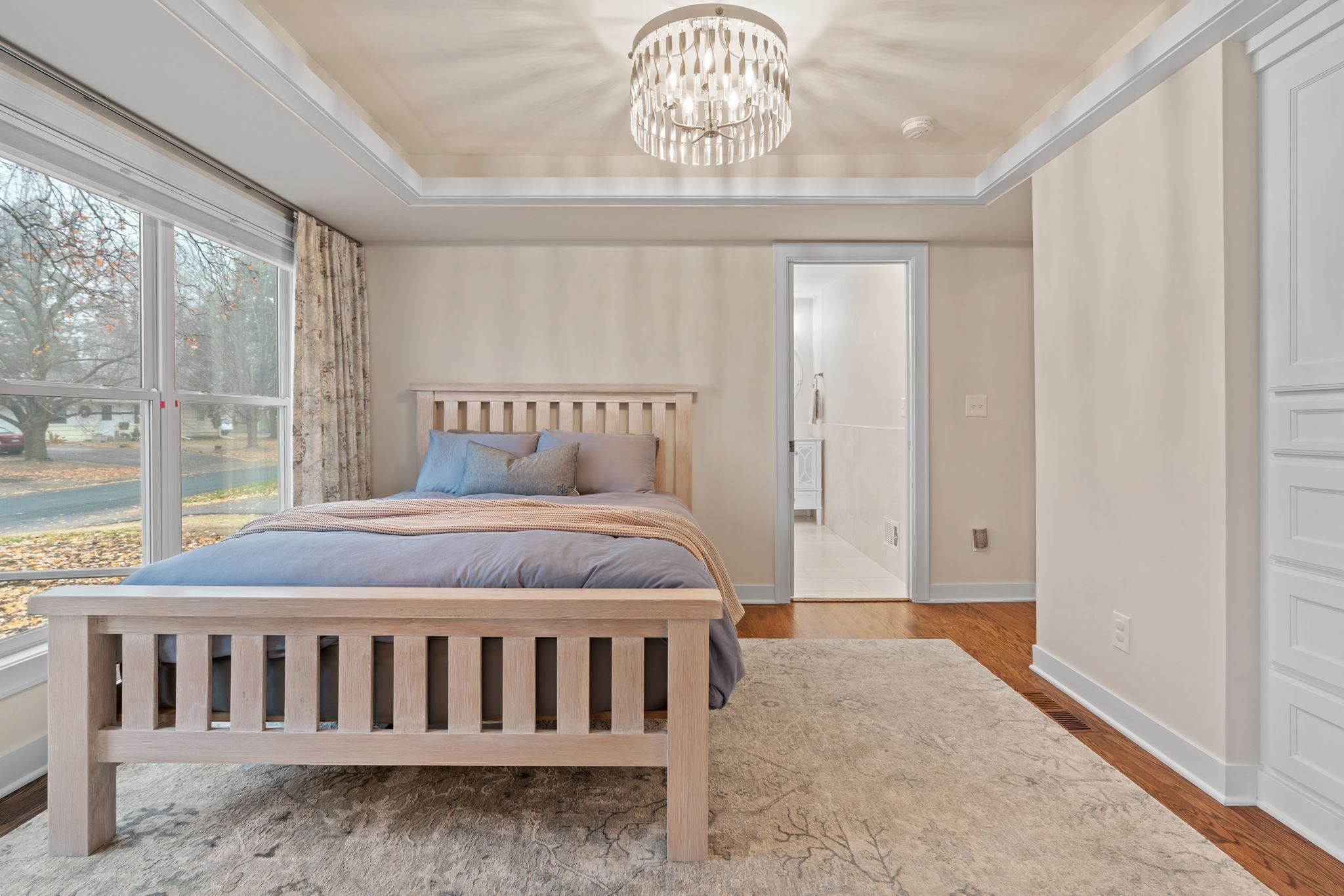 1108 Quebec Avenue N