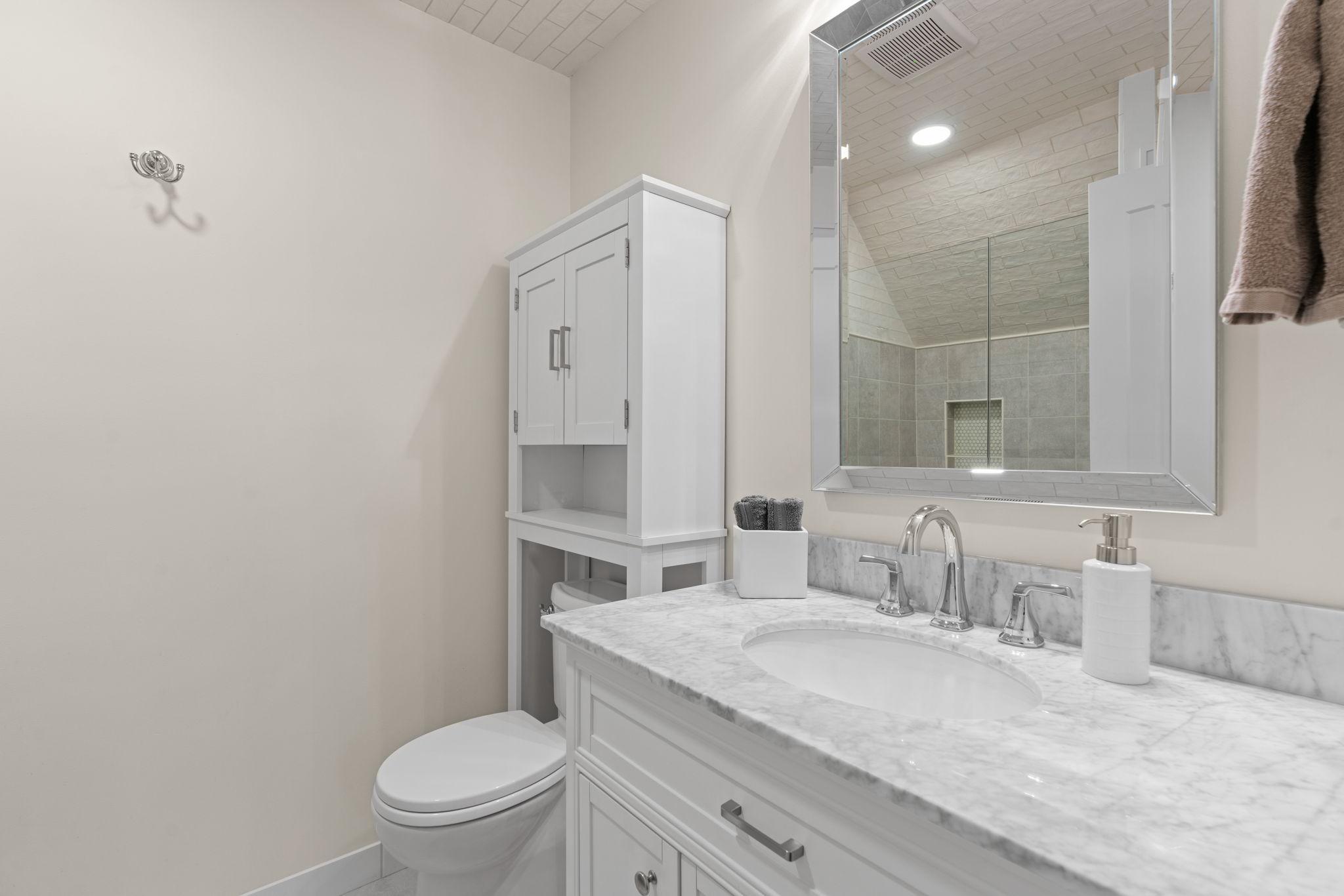 1108 Quebec Avenue N