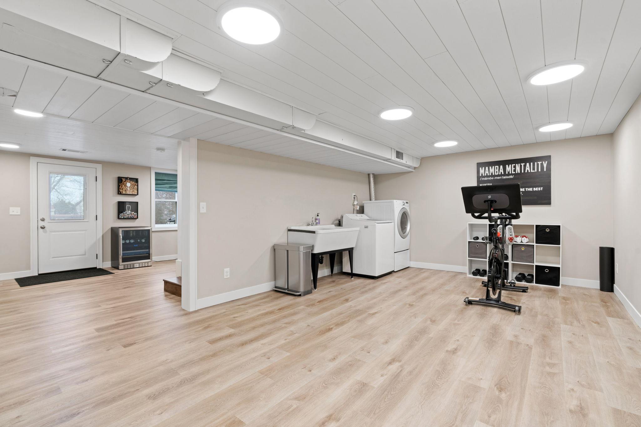 1108 Quebec Avenue N