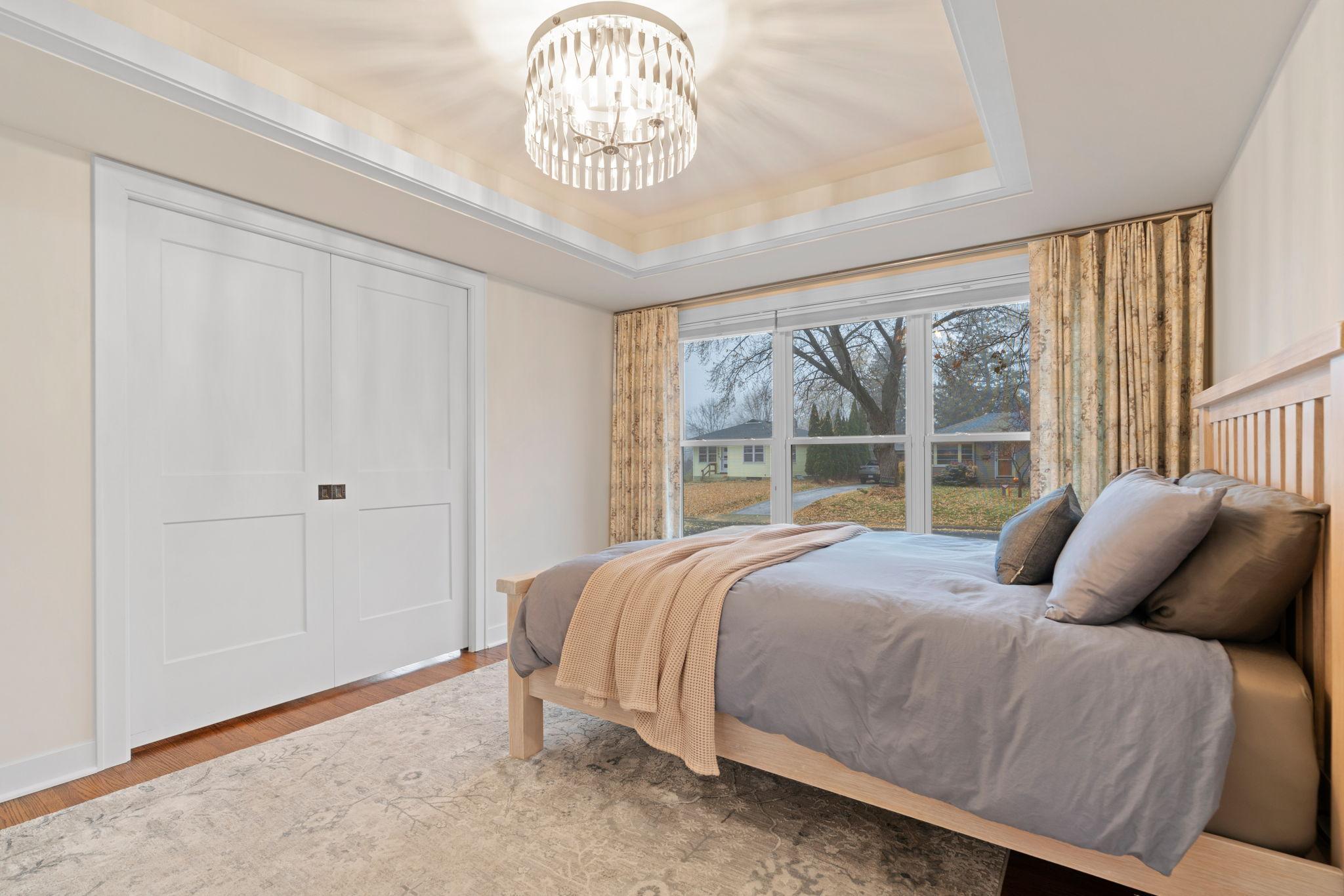 1108 Quebec Avenue N