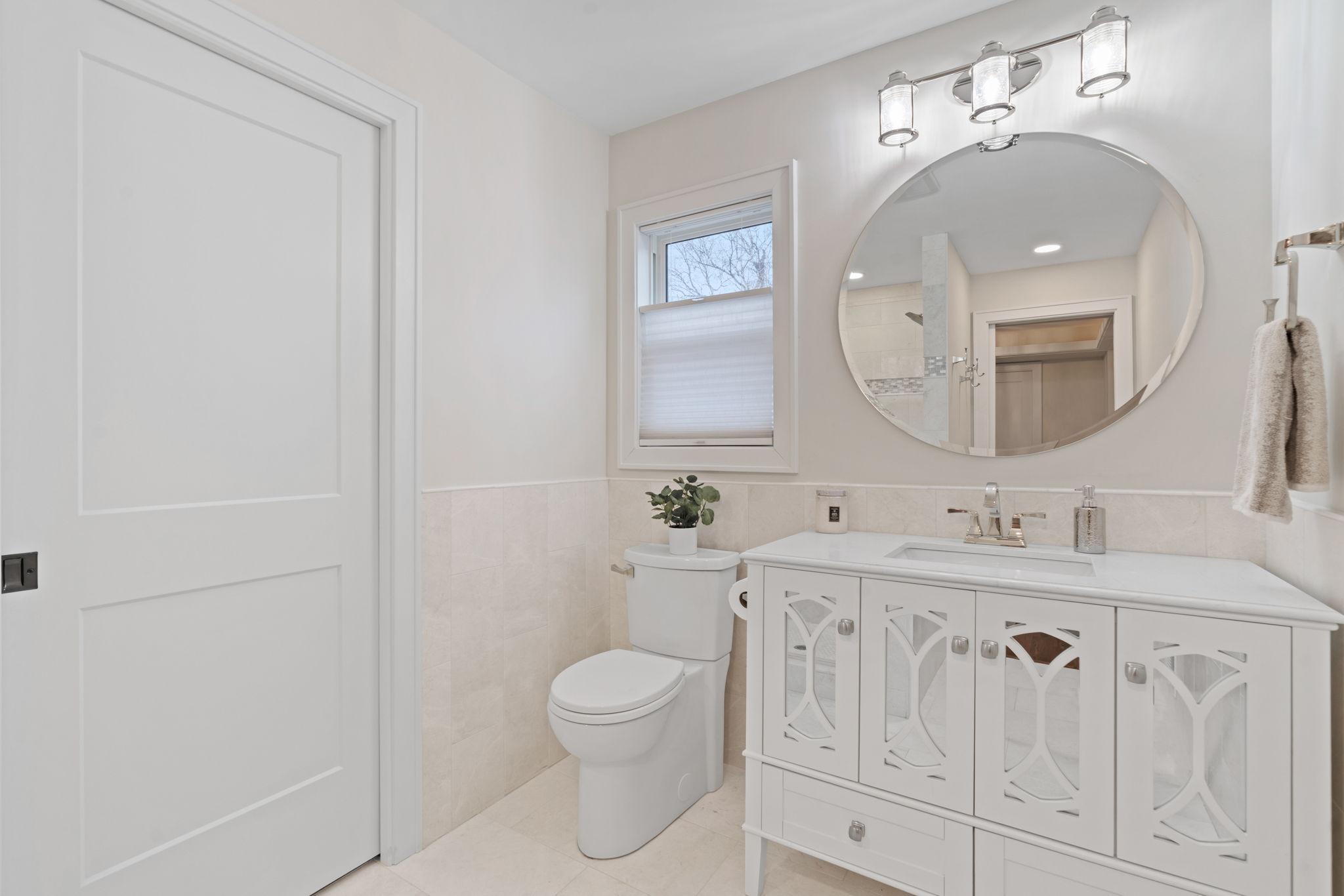 1108 Quebec Avenue N