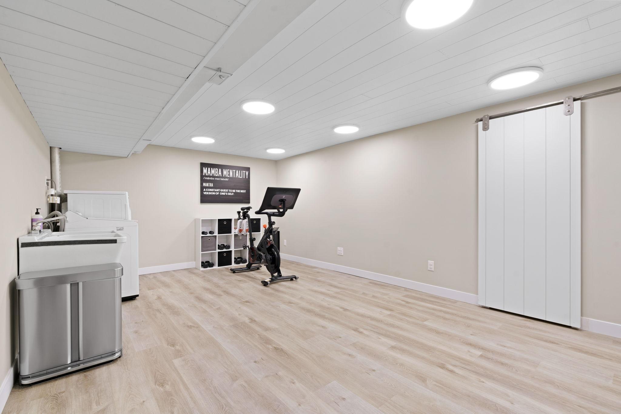 1108 Quebec Avenue N