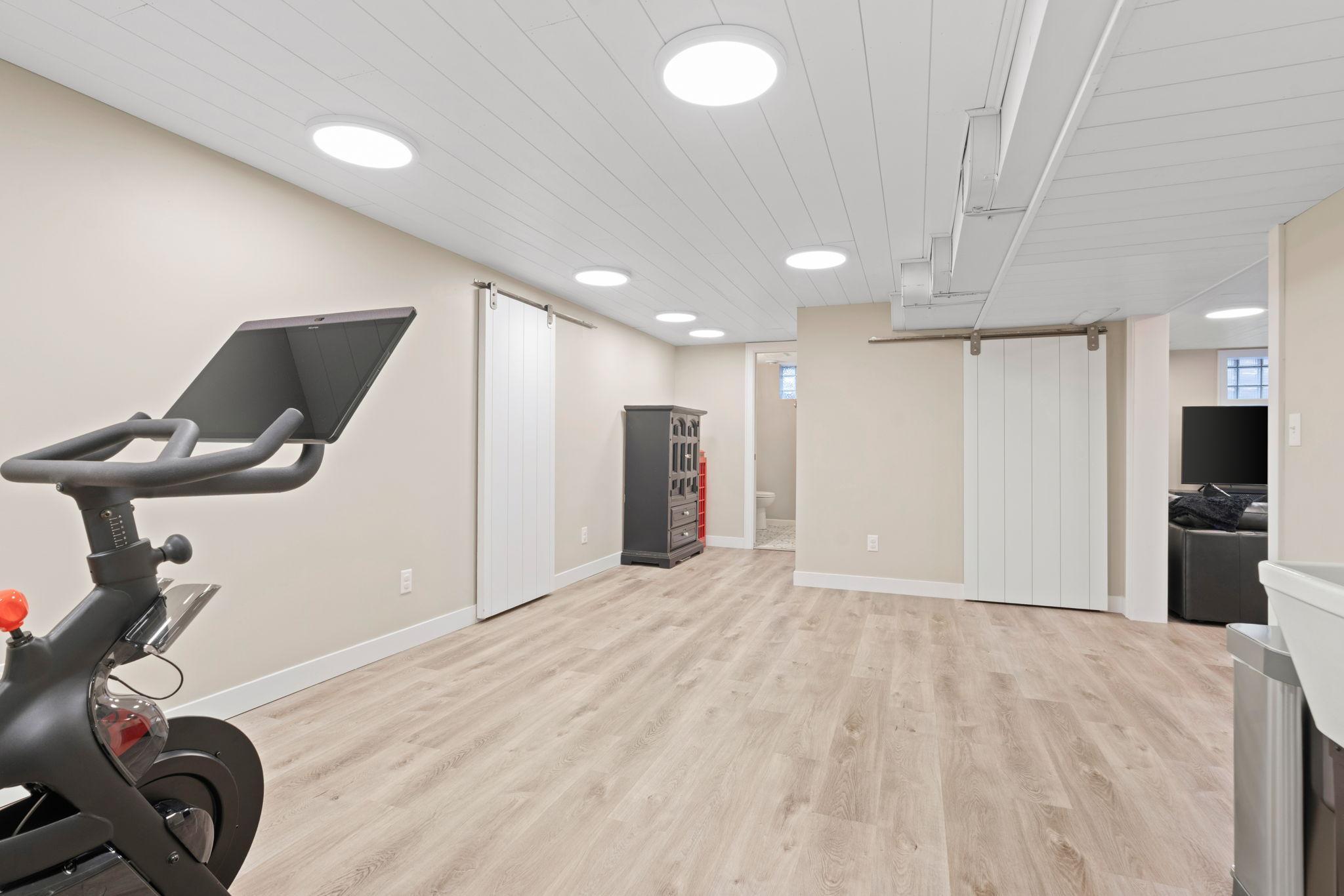 1108 Quebec Avenue N