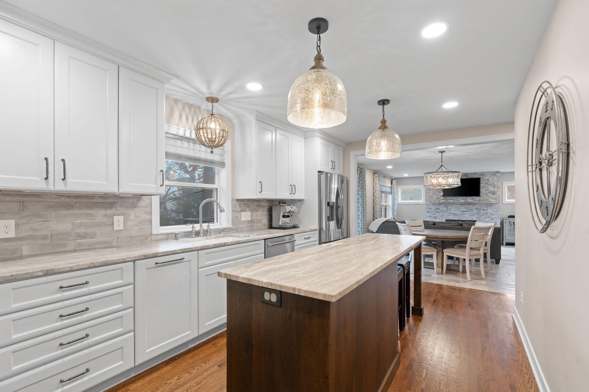 1108 Quebec Avenue N