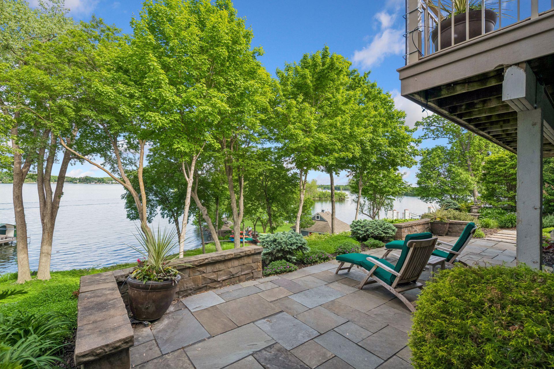 2948 Pelican Point Circle