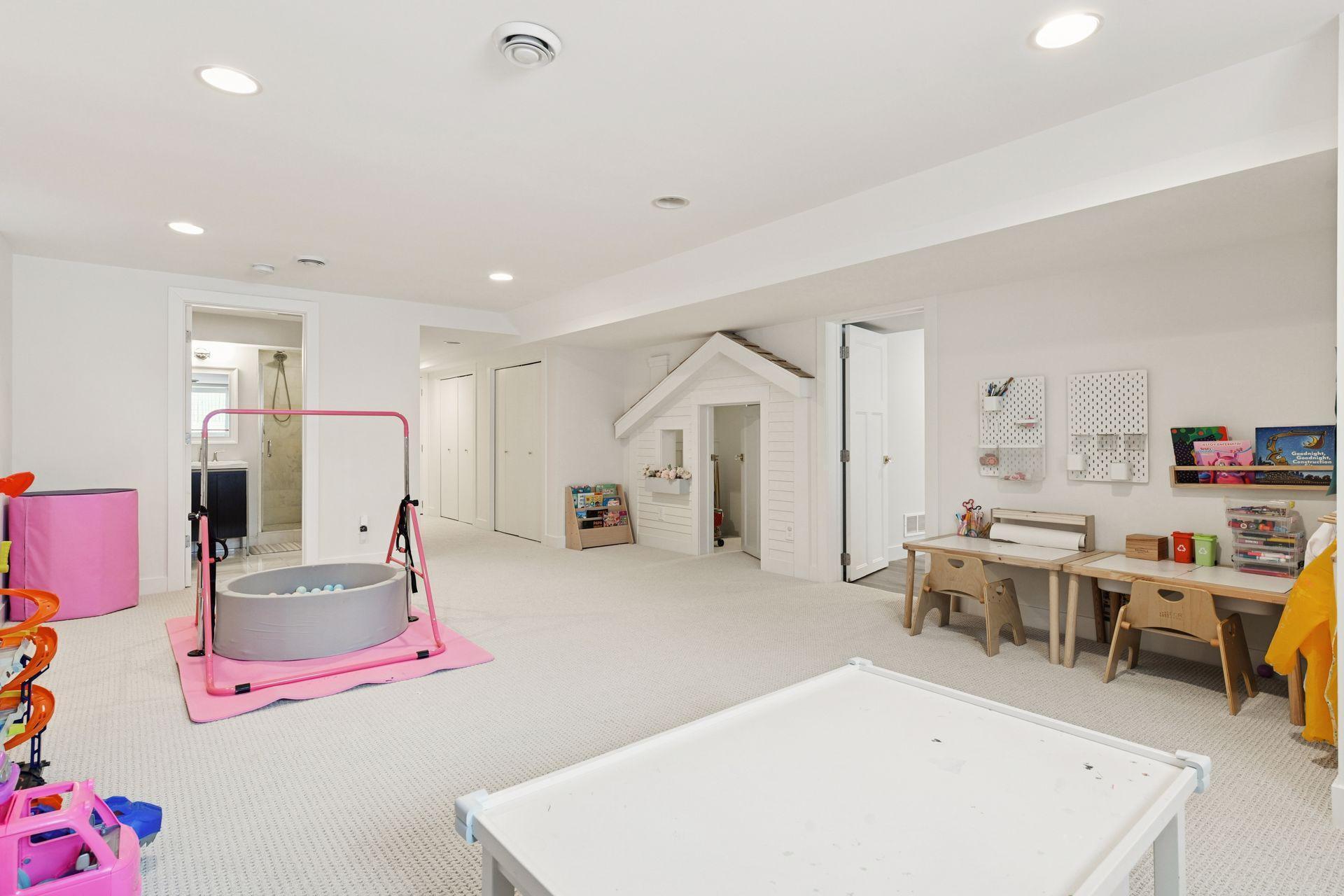 14 Woodland Road