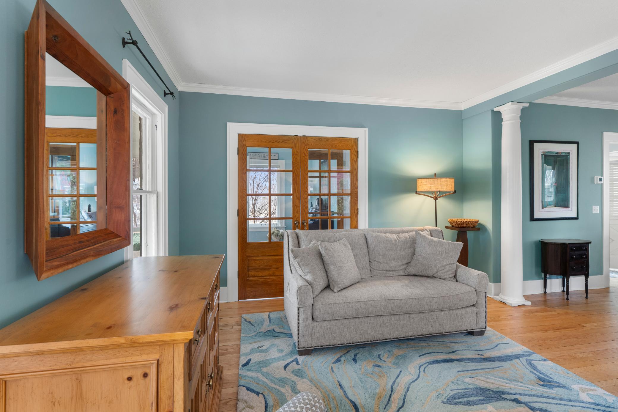 810 River Lane