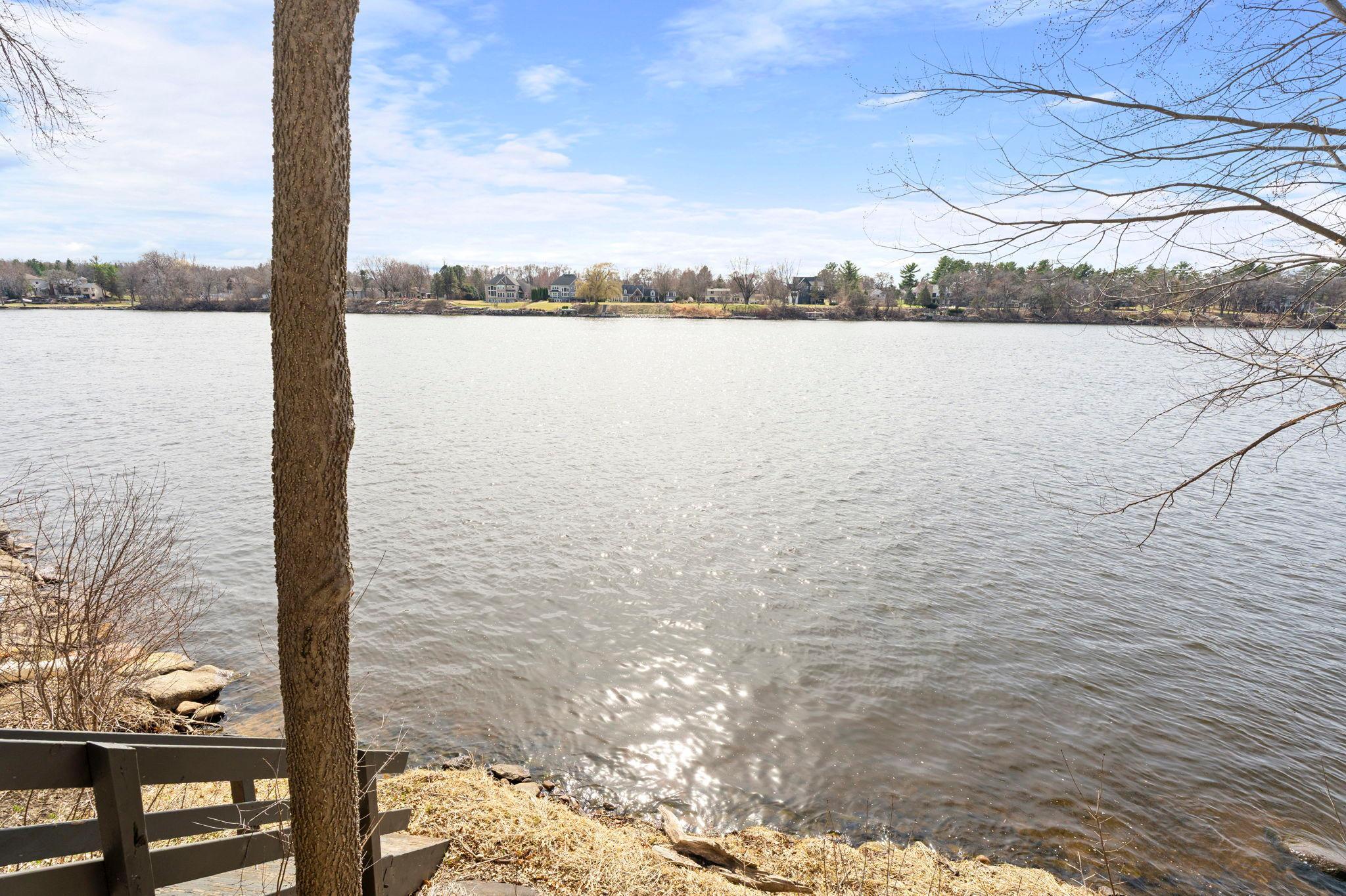 810 River Lane