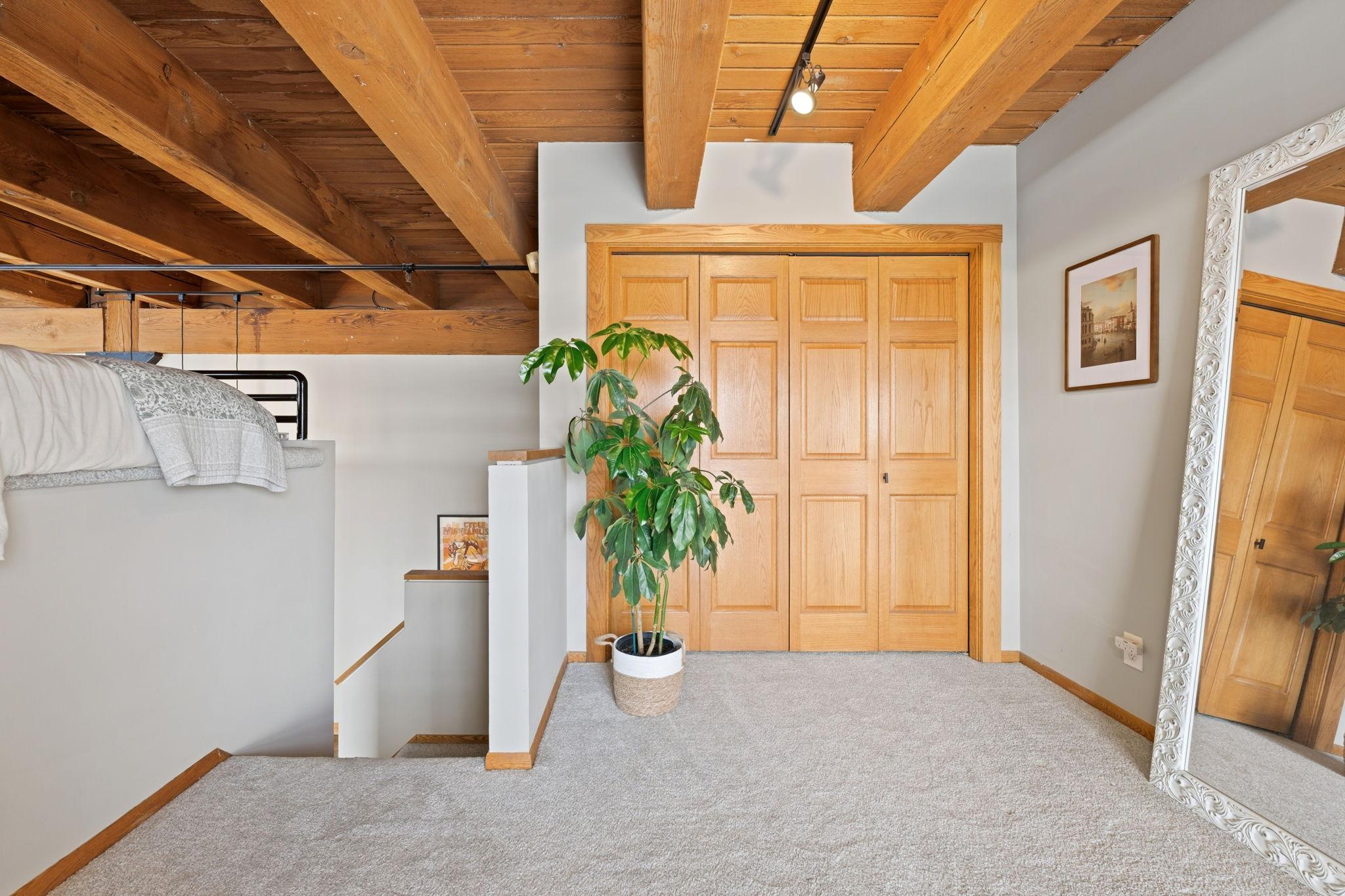 289 5th Street E Unit: 305