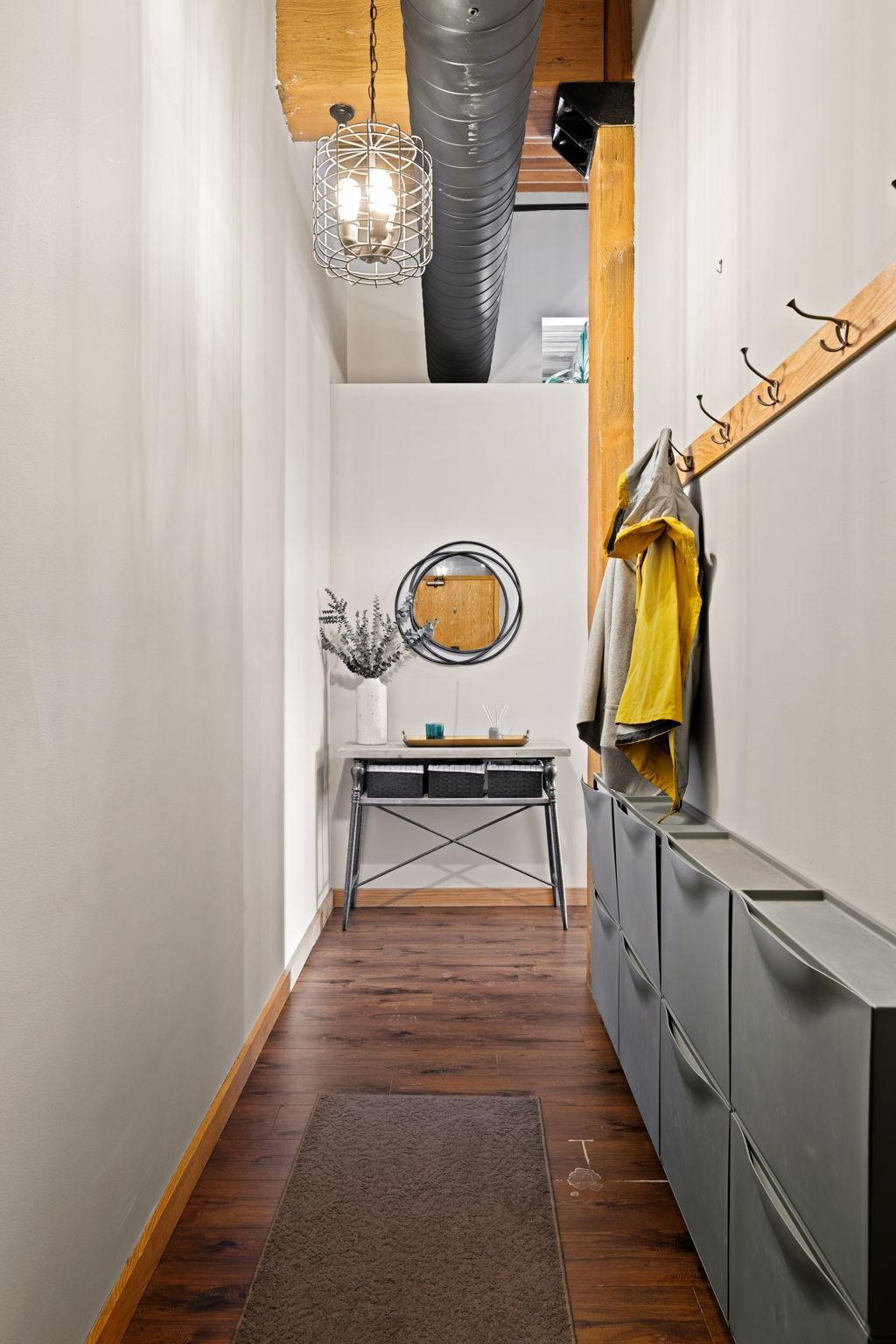 289 5th Street E Unit: 305