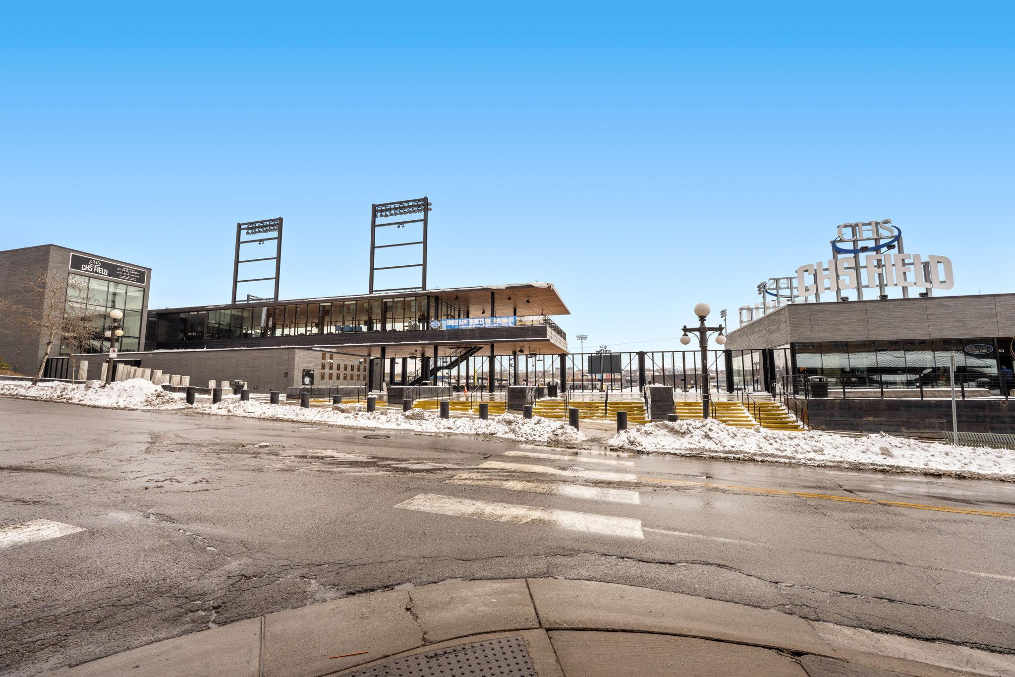 289 5th Street E Unit: 305