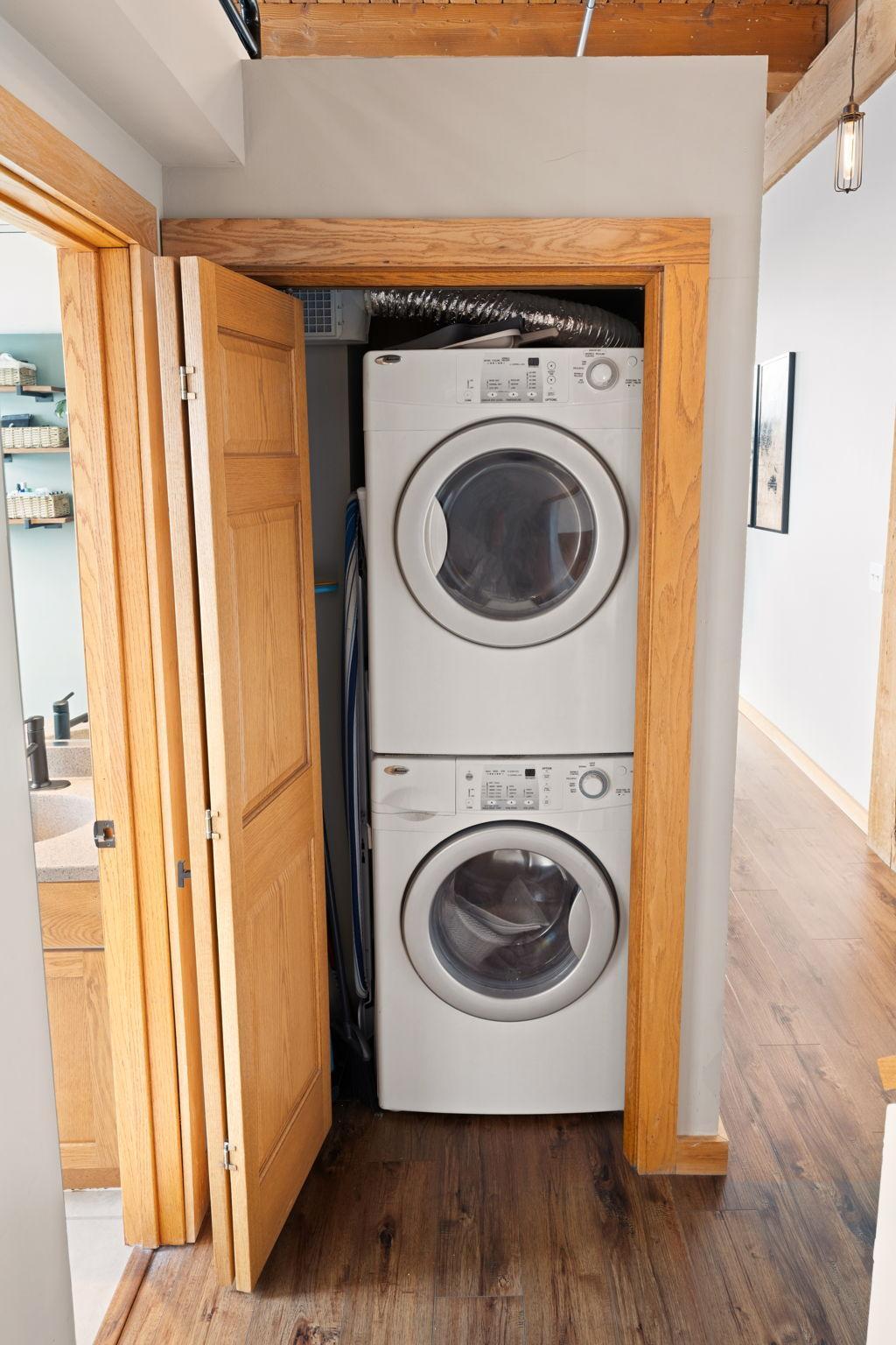 289 5th Street E Unit: 305